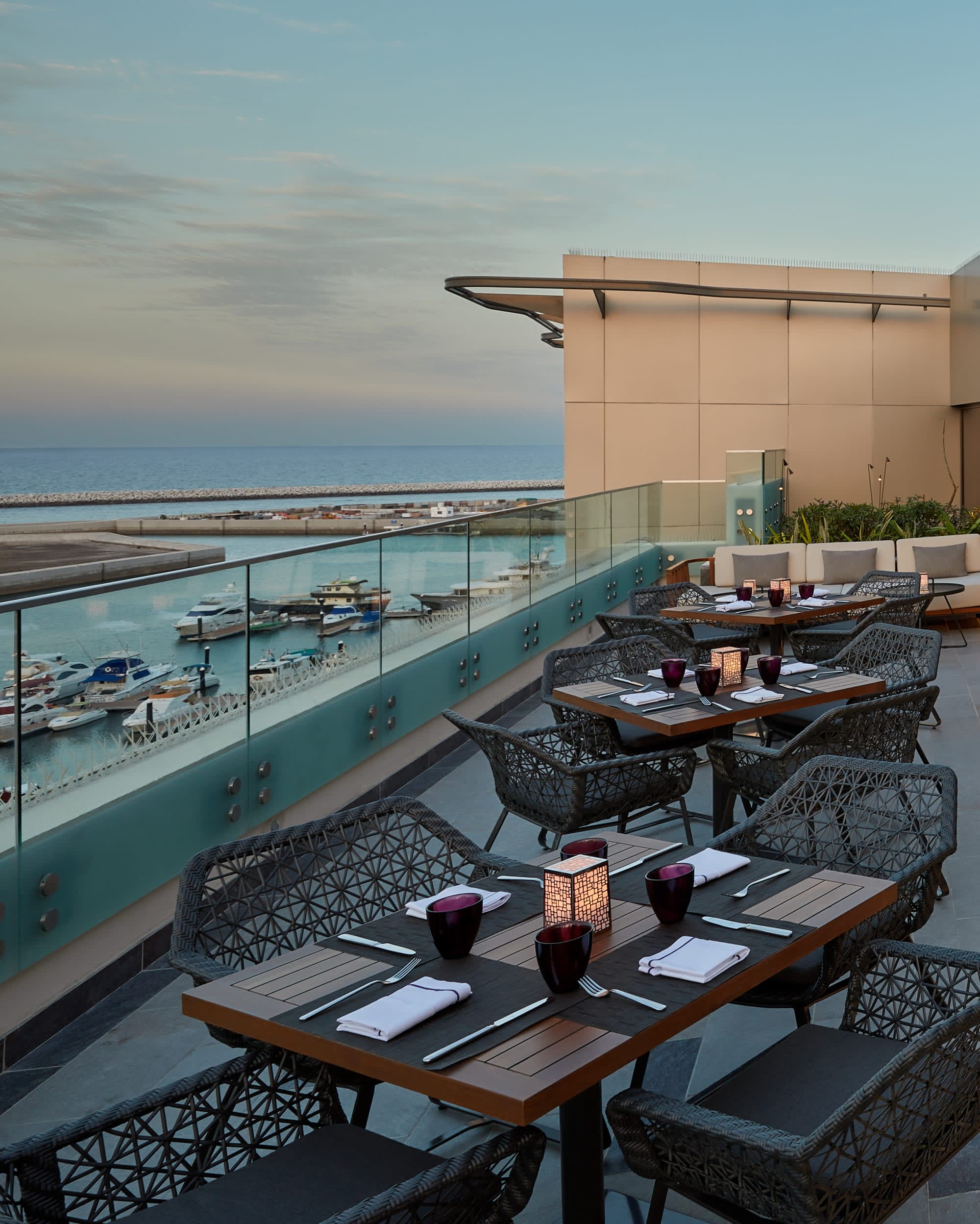 Mysk al Mouj Muscat: Mysk Al Mouj Ghoroub Terrace Crop