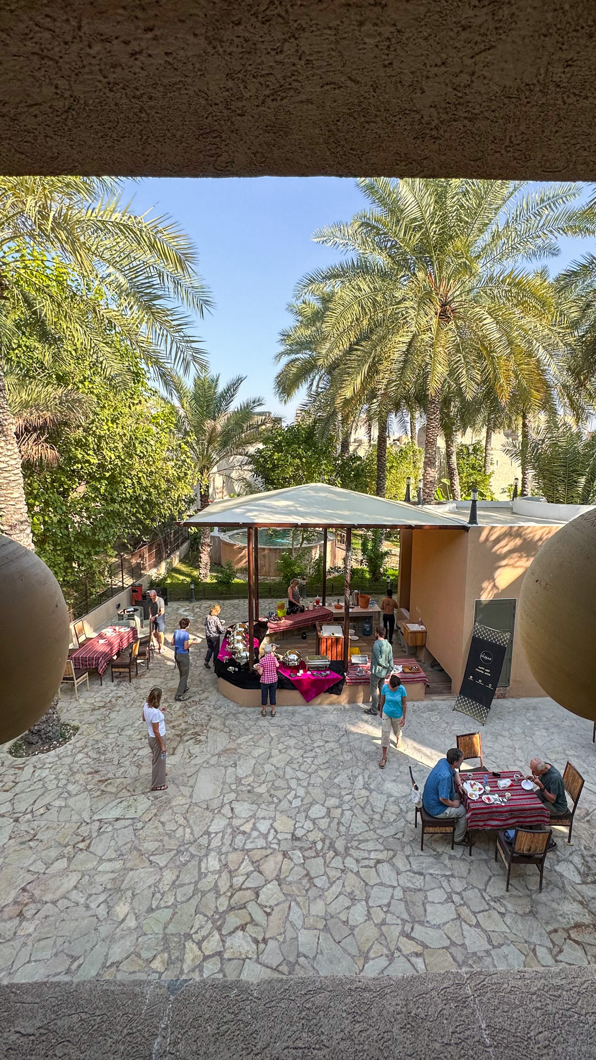 Nomad Inn Bustan in Gebirge: Oman Bustan Inn Nizwa