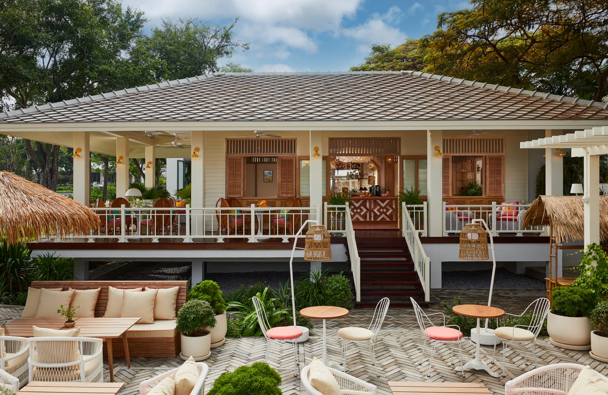 The Standard, Hua Hin:  The Standard Hua Hin Restaurant und Bar Praça