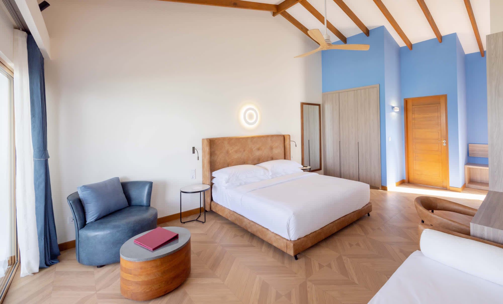Joy Island Maldives in Malediven: Malediven Joy Island Beach Villa