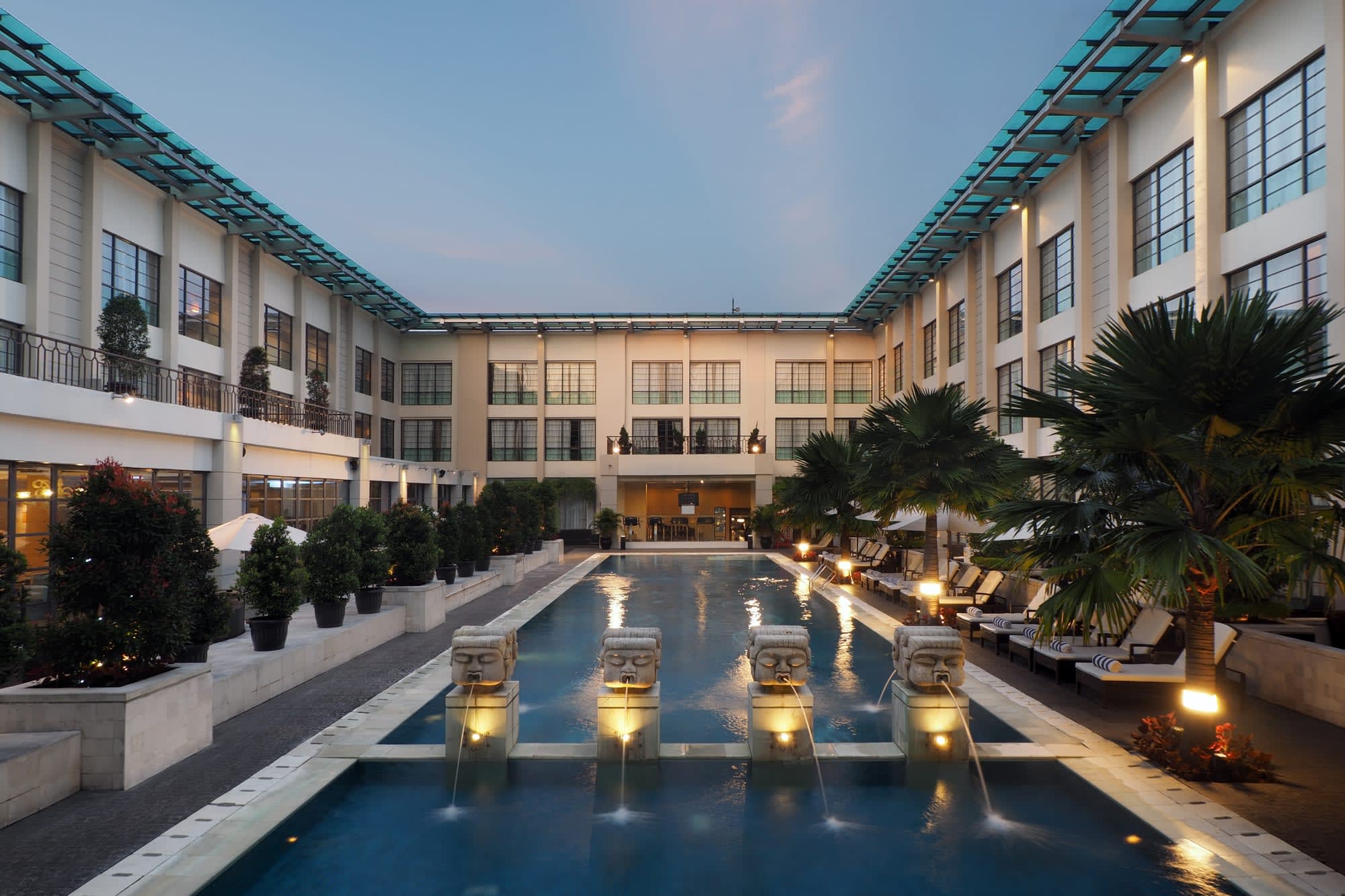 Aryaduta Hotel Medan:  Aryaduta Hotel Medan Pool