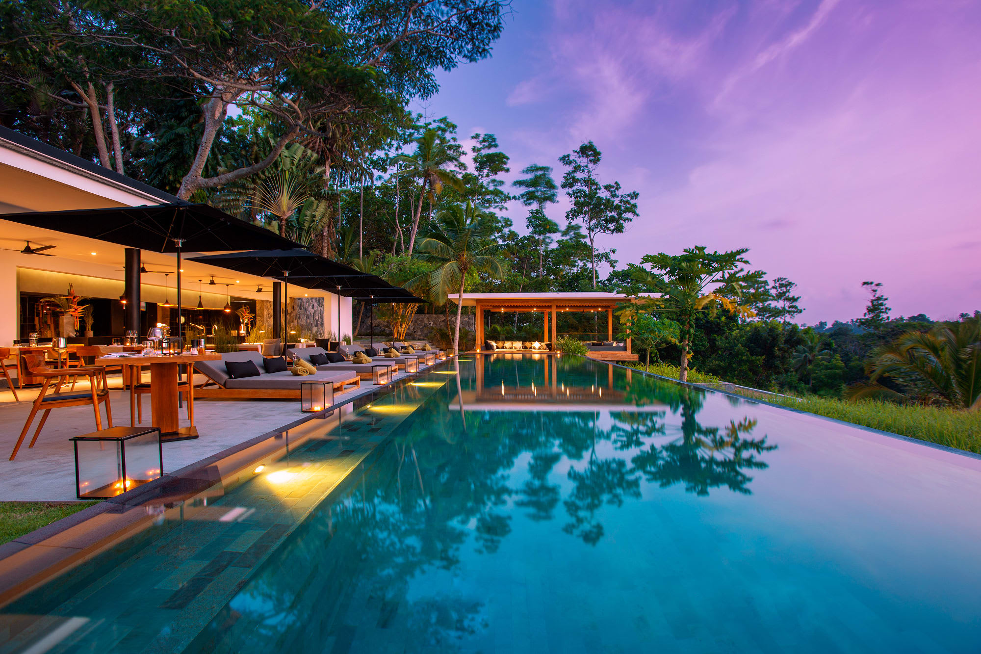 Haritha Villas & Spa in Südküste: Sri Lanka Haritha Villas Pool Sunset