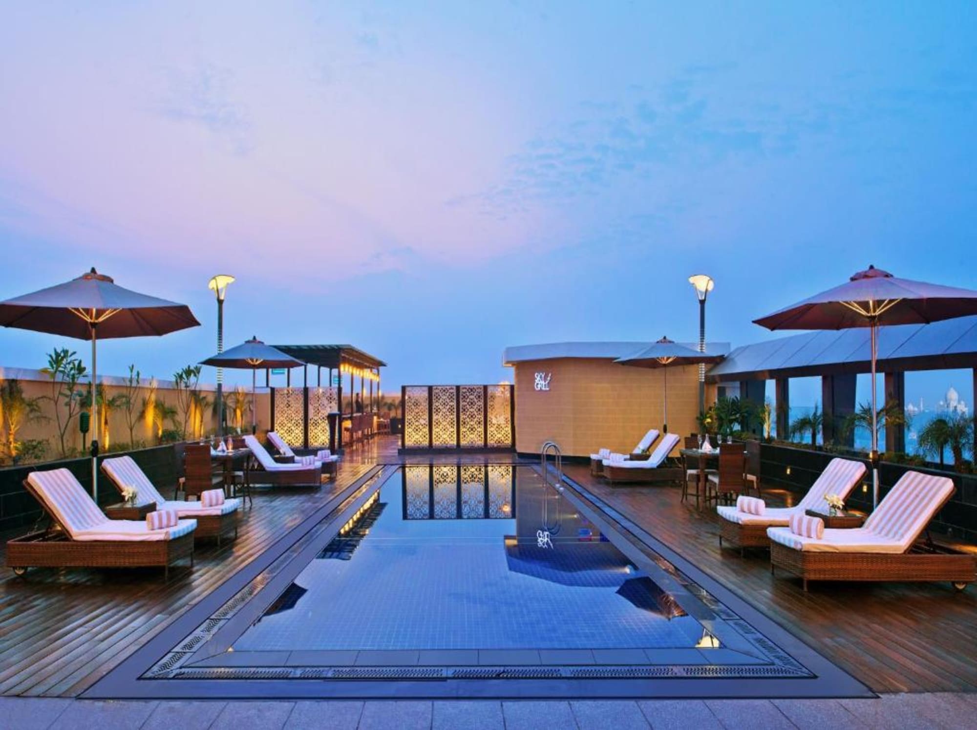 Grand Mercure in Agra: Agra, Grand Mercure Pool