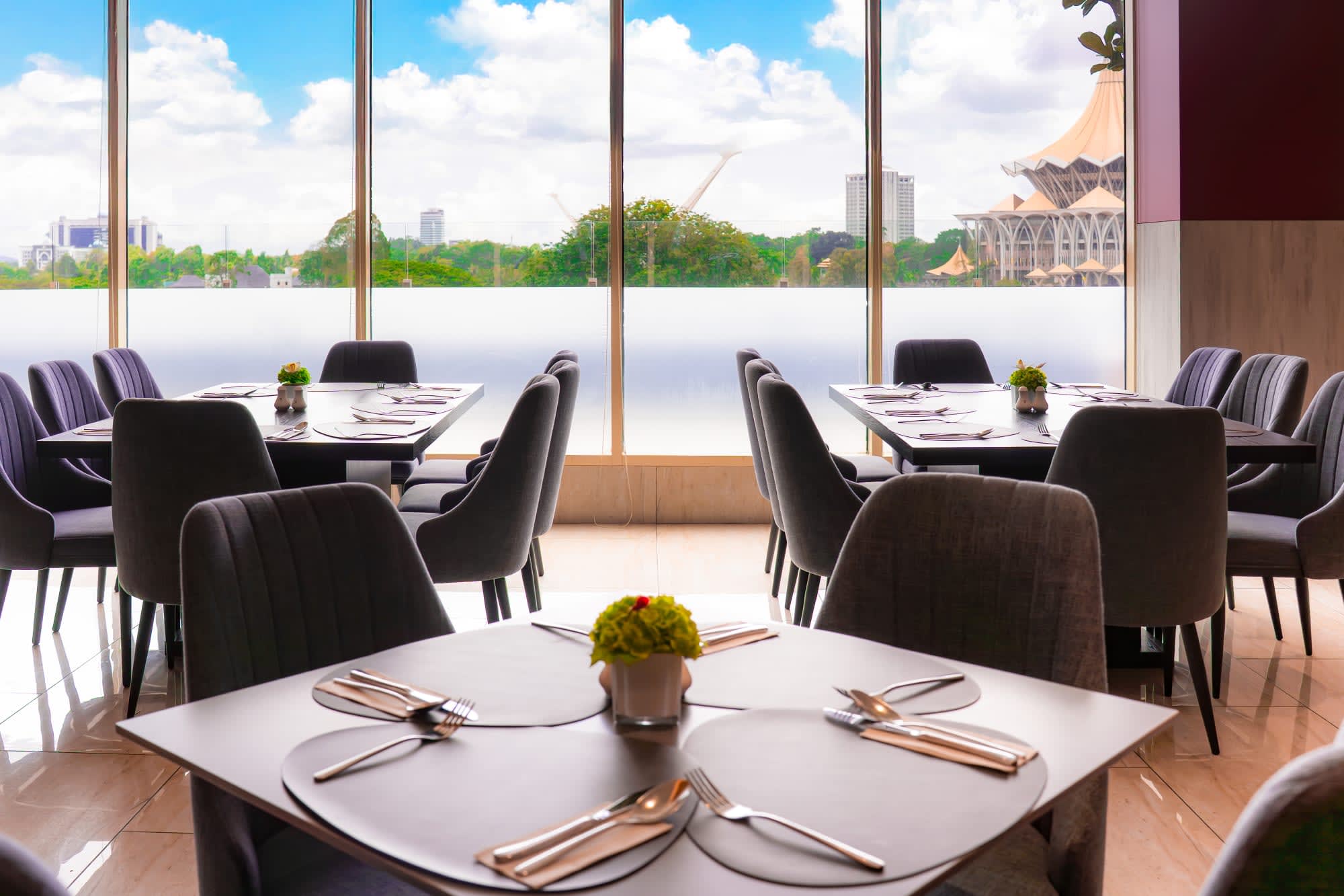 The Waterfront Hotel in Kuching:  Restaurant