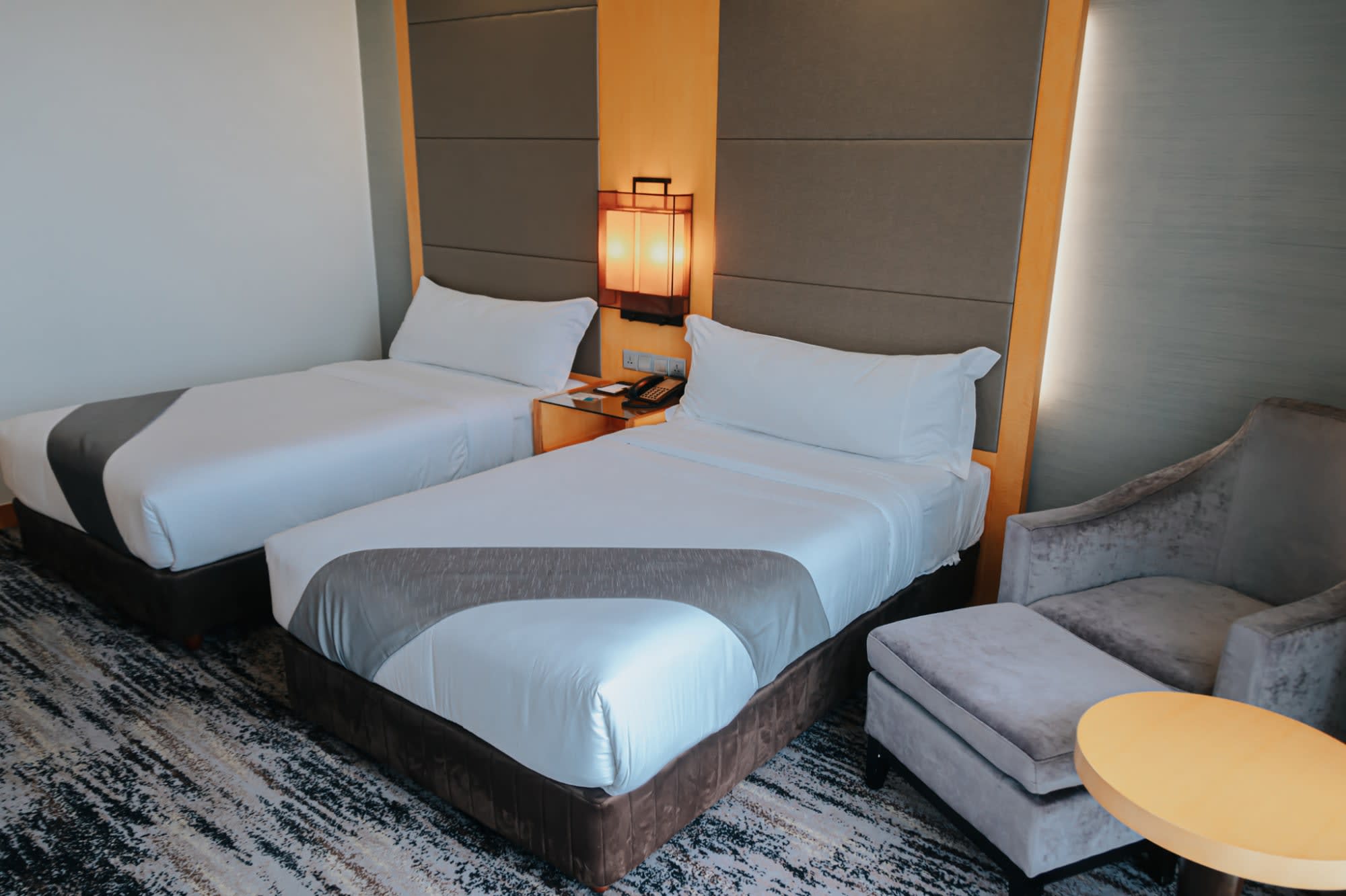 The Waterfront Hotel in Kuching:  Premier Twin Zimmer