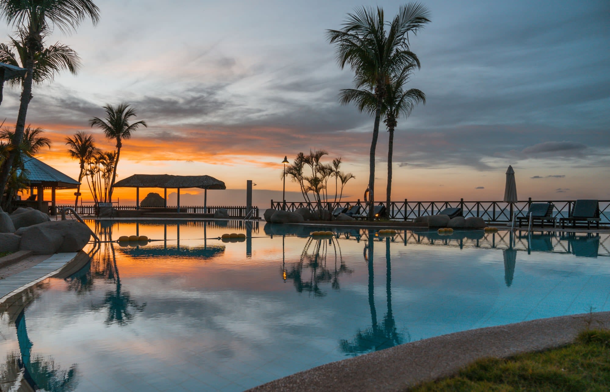 Berjaya Tioman Resort in Inseln Ostküste: Malaysia Berjaya Tioman Swimming Pool