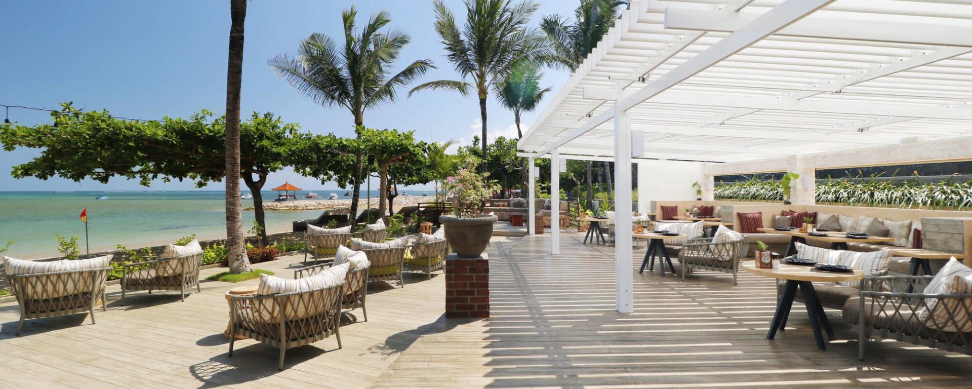 InterContinental Bali Sanur Resort in Süd-Bali:  InterContinental Bali Sanur Resort Beachfront Restaurant