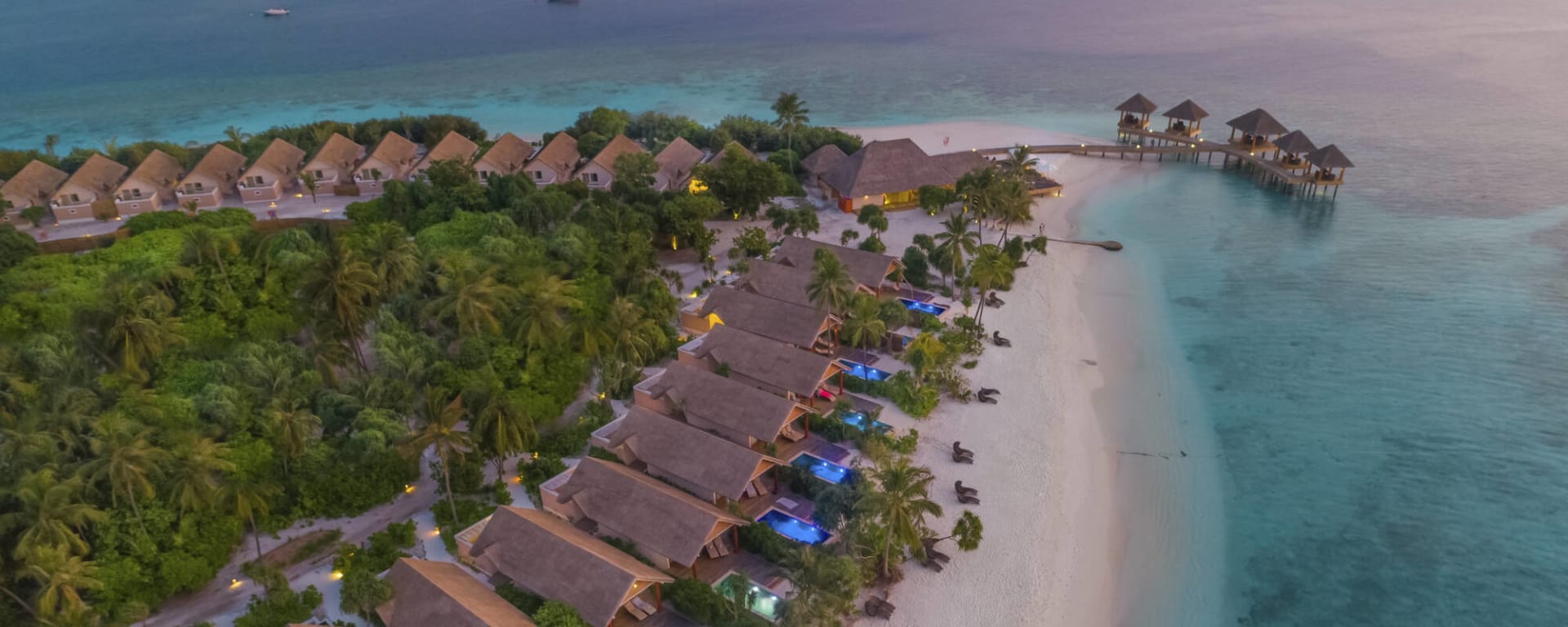 Kudafushi Resort & Spa in Malediven: Kudafushi Resort and Spa - Beach Villas mit Pool