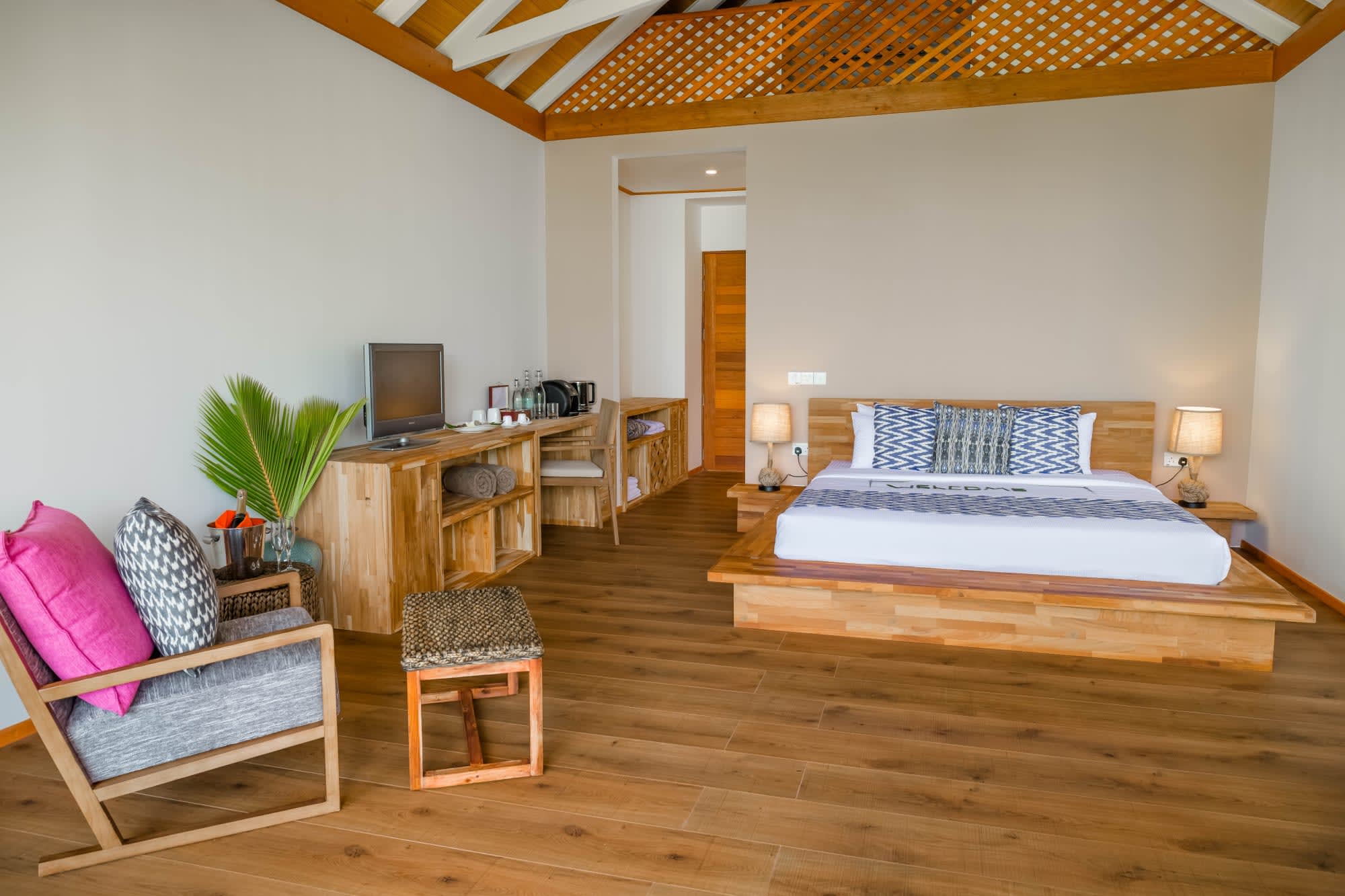 Kudafushi Resort & Spa in Malediven: Kudafushi Resort and Spa - Beach Villa mit Pool