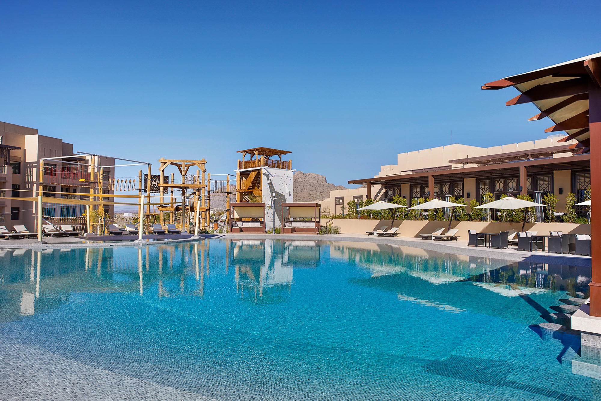 dusitD2 Naseem Resort in Gebirge: Oman dusitD2 Naseem Resort - Pool