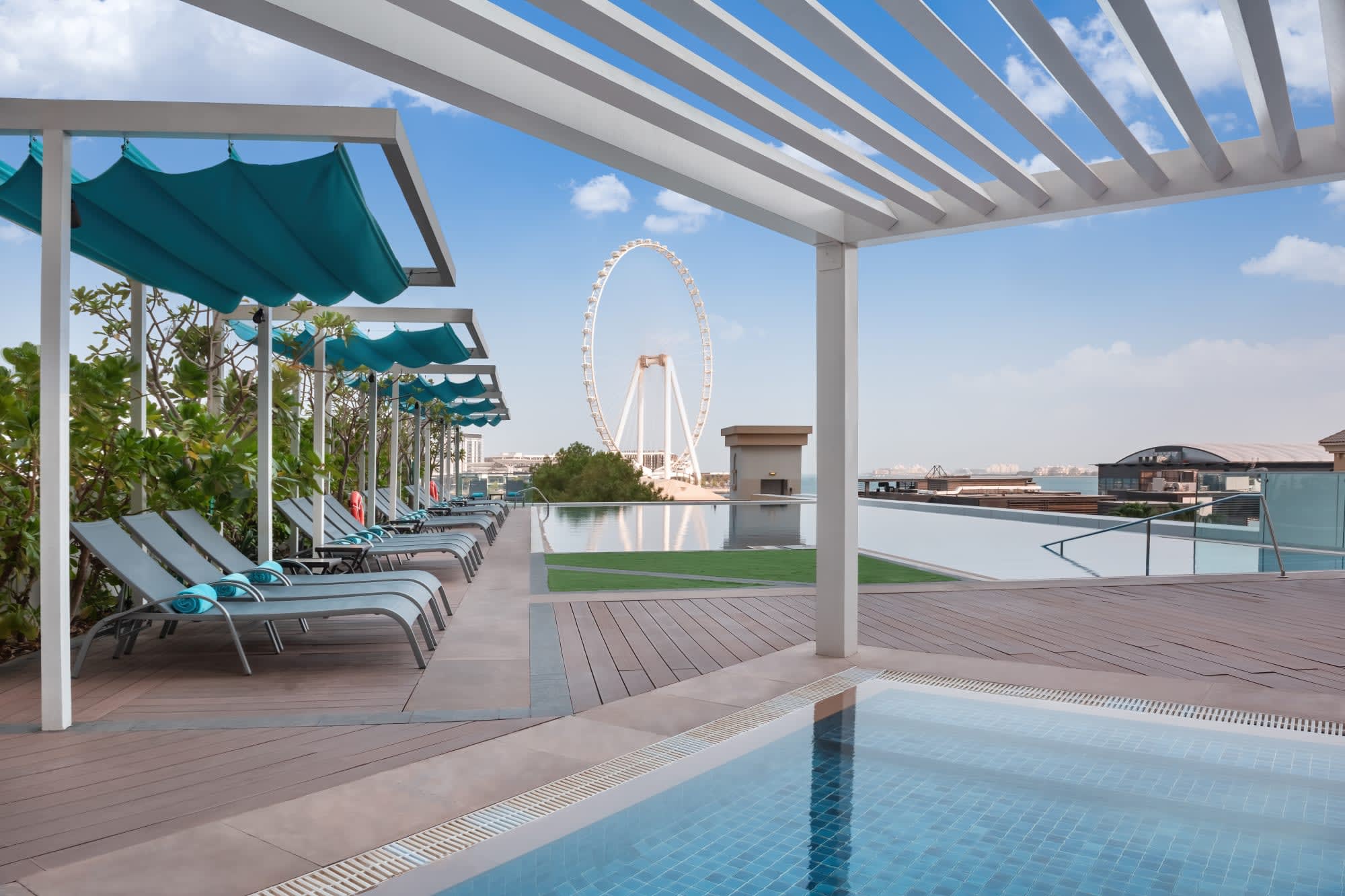 JA Ocean View Hotel in Dubai:  JA Ocean View Hotel - Pool View