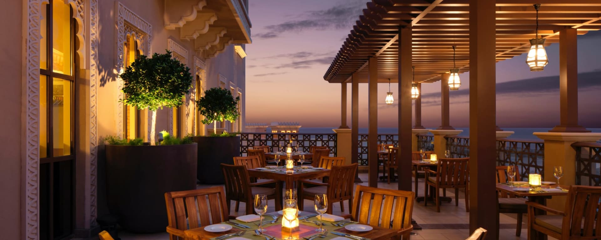 Sheraton Sharjah Beach Resort & Spa: Sheraton Sharjah Beach Resort and Spa - Gusti Terrace