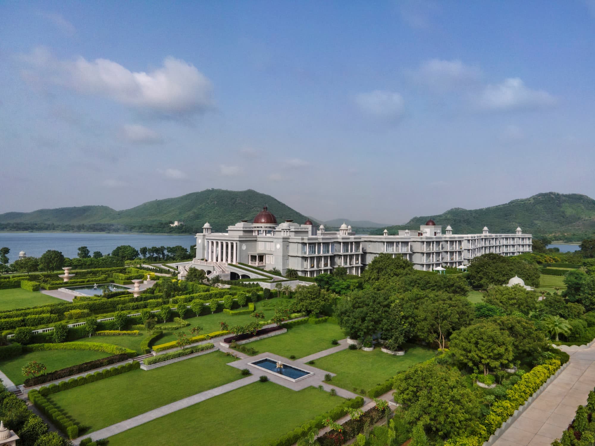 Raffles Udaipur in Udaipur & Umgebung:  Indien Raffles Udaipur Resort - Garten