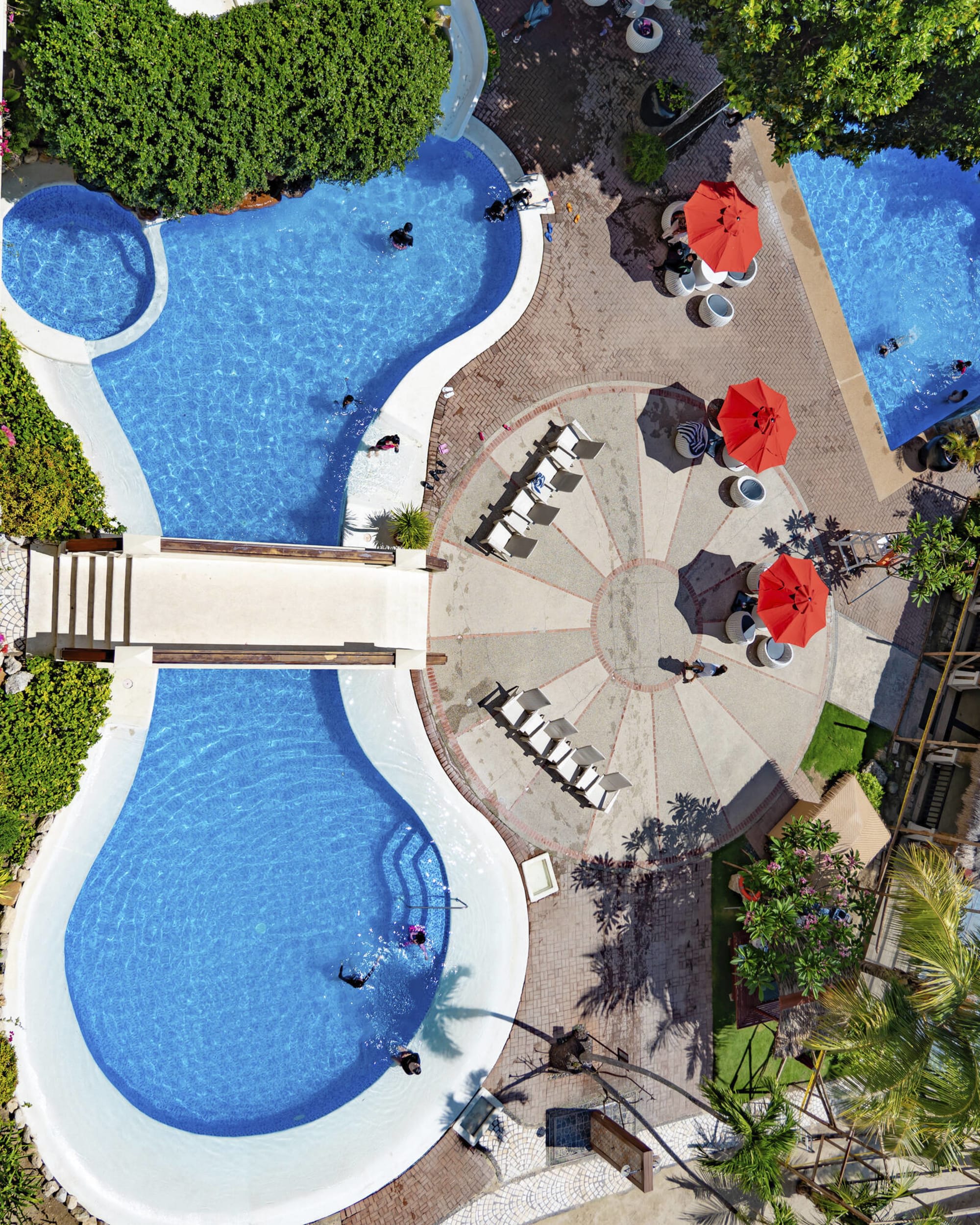 Costabella Tropical Beach Hotel in Cebu: Costabella Tropical Beach Hotel
