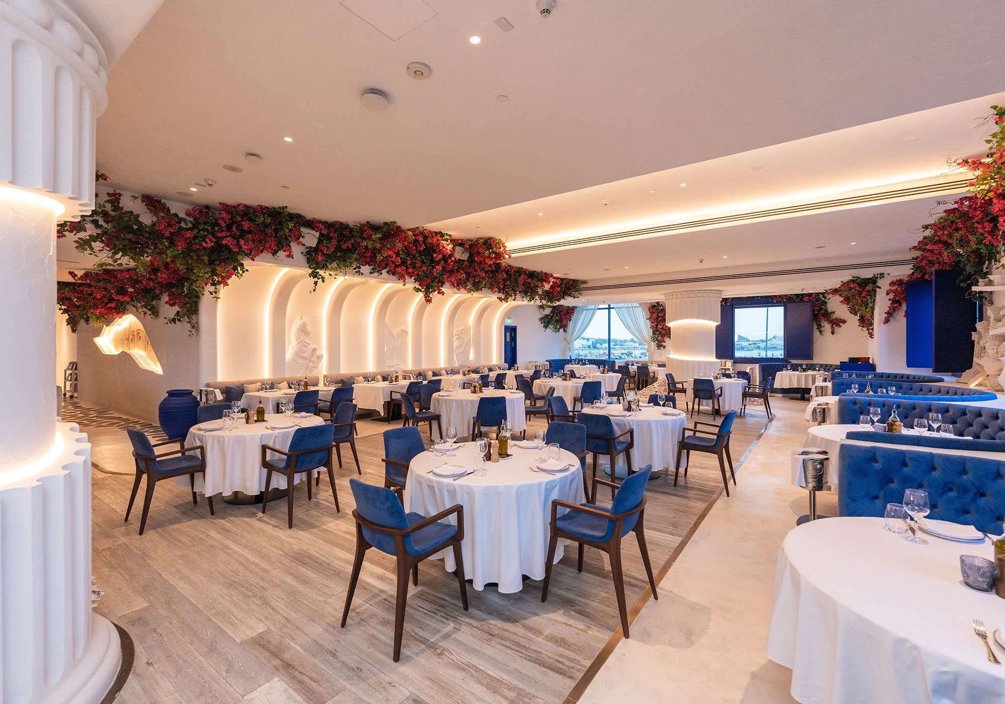 The St. Regis Doha: The St. Regis Doha - Restaurant