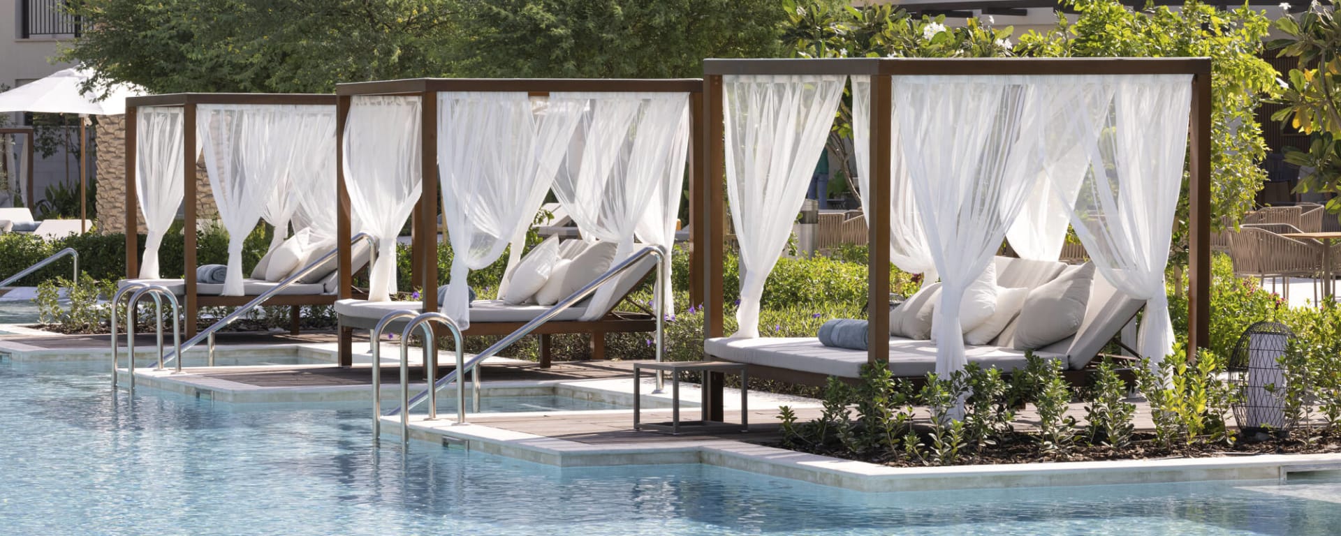 Jumeirah Gulf of Bahrain Resort and Spa in Manama:  Jumeirah Gulf of Bahrain - Pool