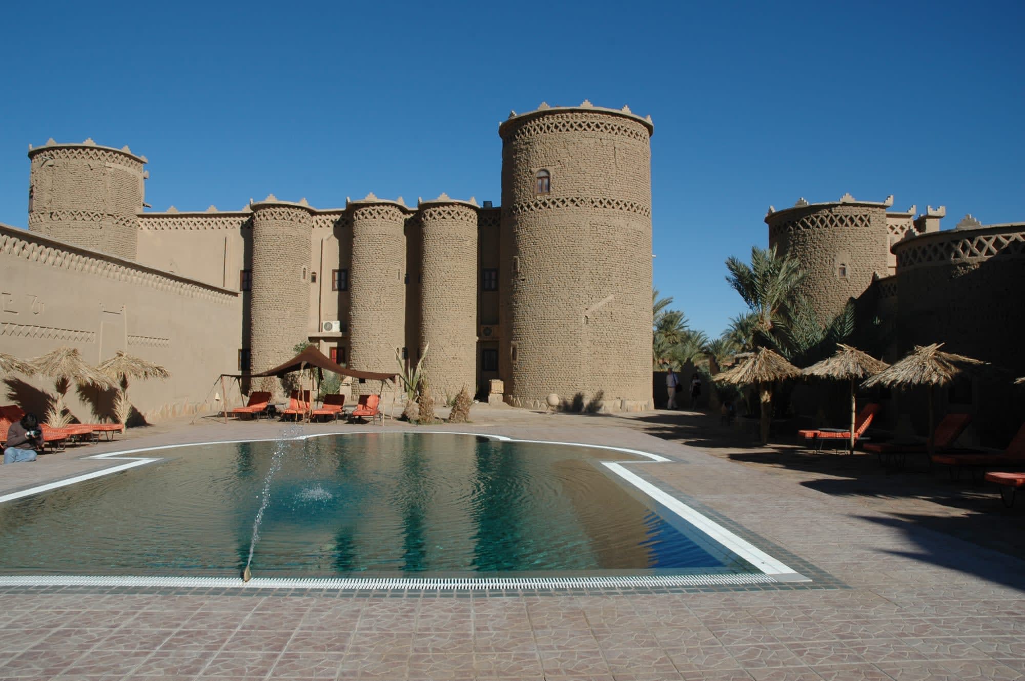 Kasbah Tombouctou Merzouga in Sahara Wüste | Drâa-Tal: Marokko Kasbah Hotel Tombouctou - Pool