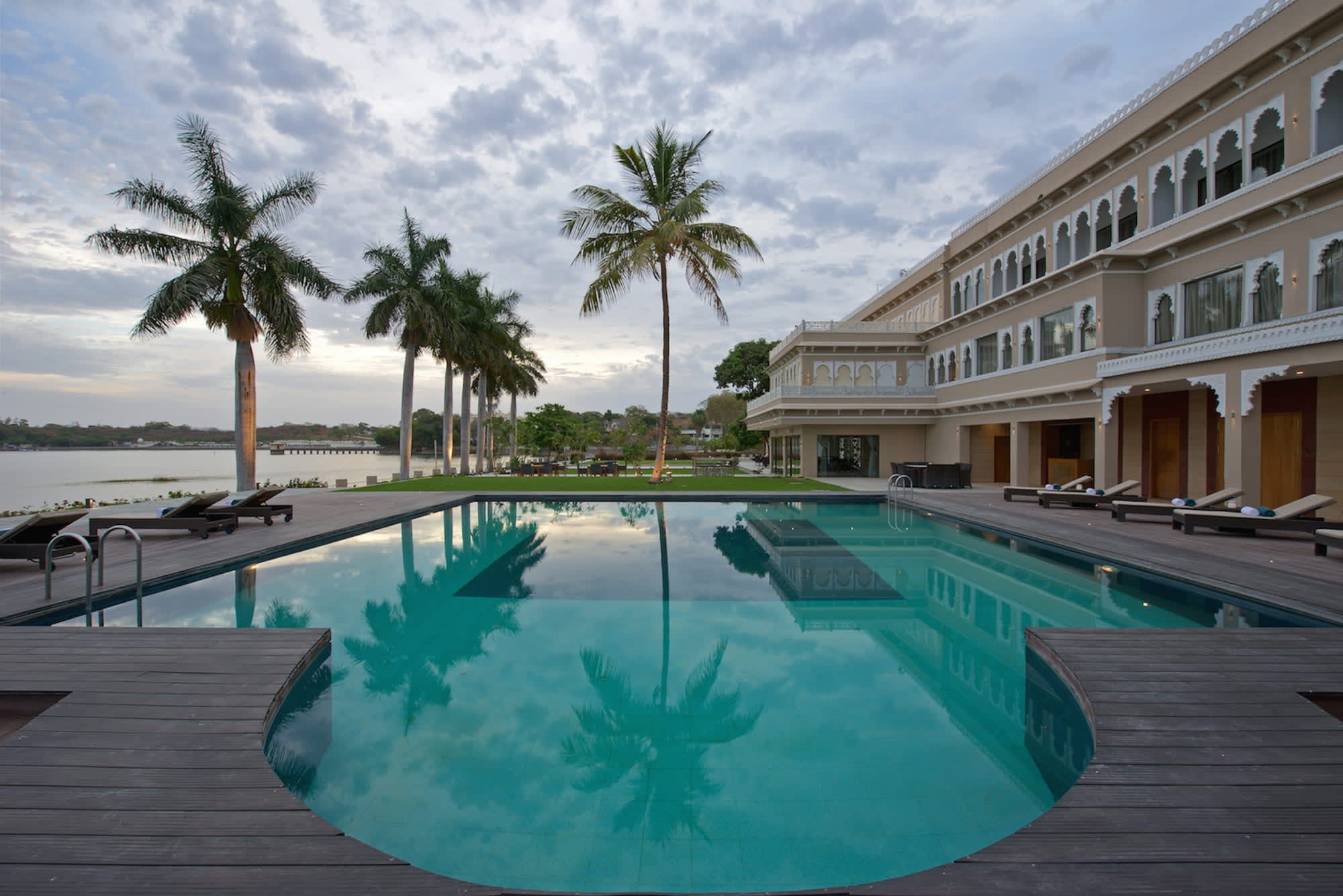 Lakend Udaipur in Udaipur & Umgebung:  Indien Lakend Udaipur Pool