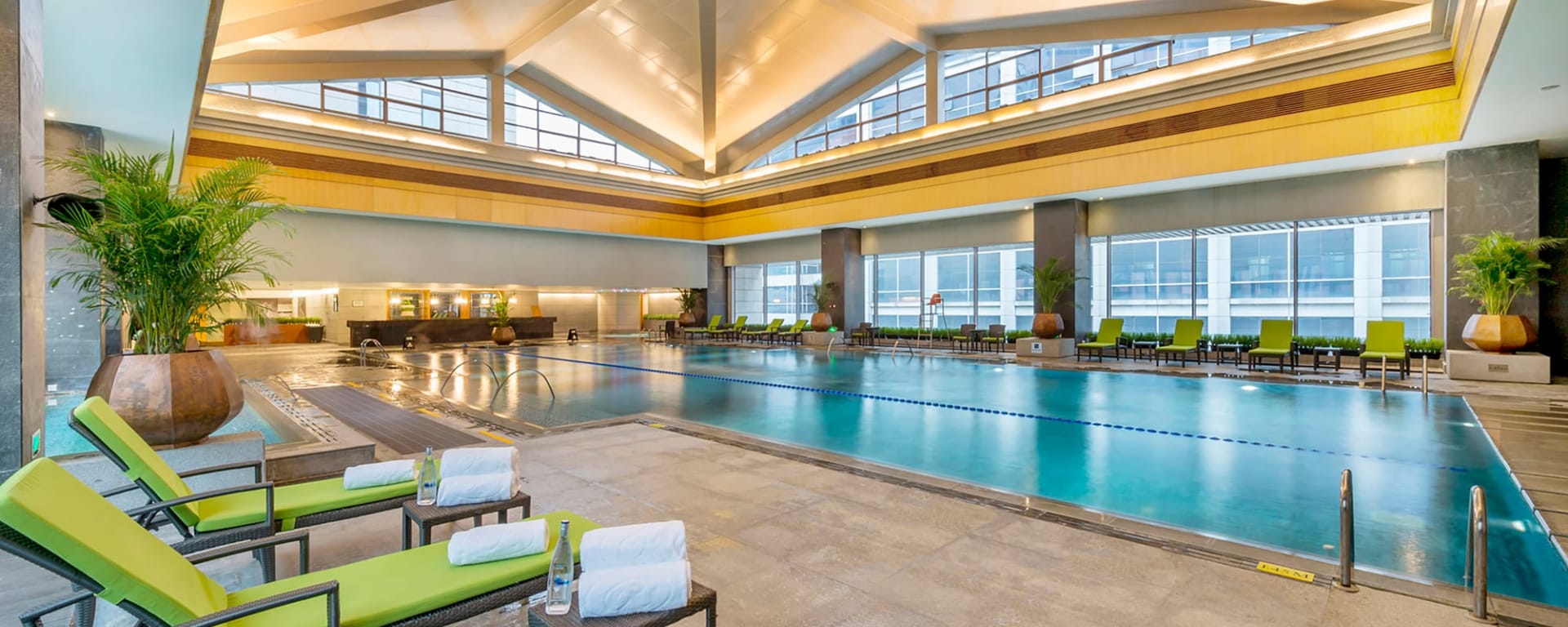 Regent Beijing in Peking:  China Peking The Regent Beijing - Pool