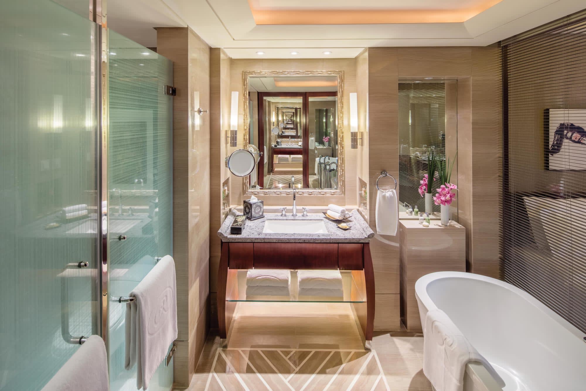 Regent Beijing in Peking:  China Peking The Regent Beijing - Badezimmer