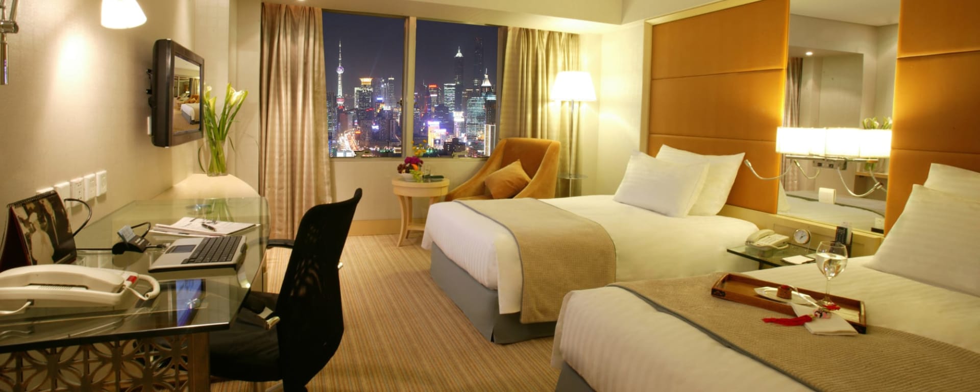 Jinjiang Tower Hotel in Shanghai:  China Shanghai Jinjiang - Wohnbeispiel