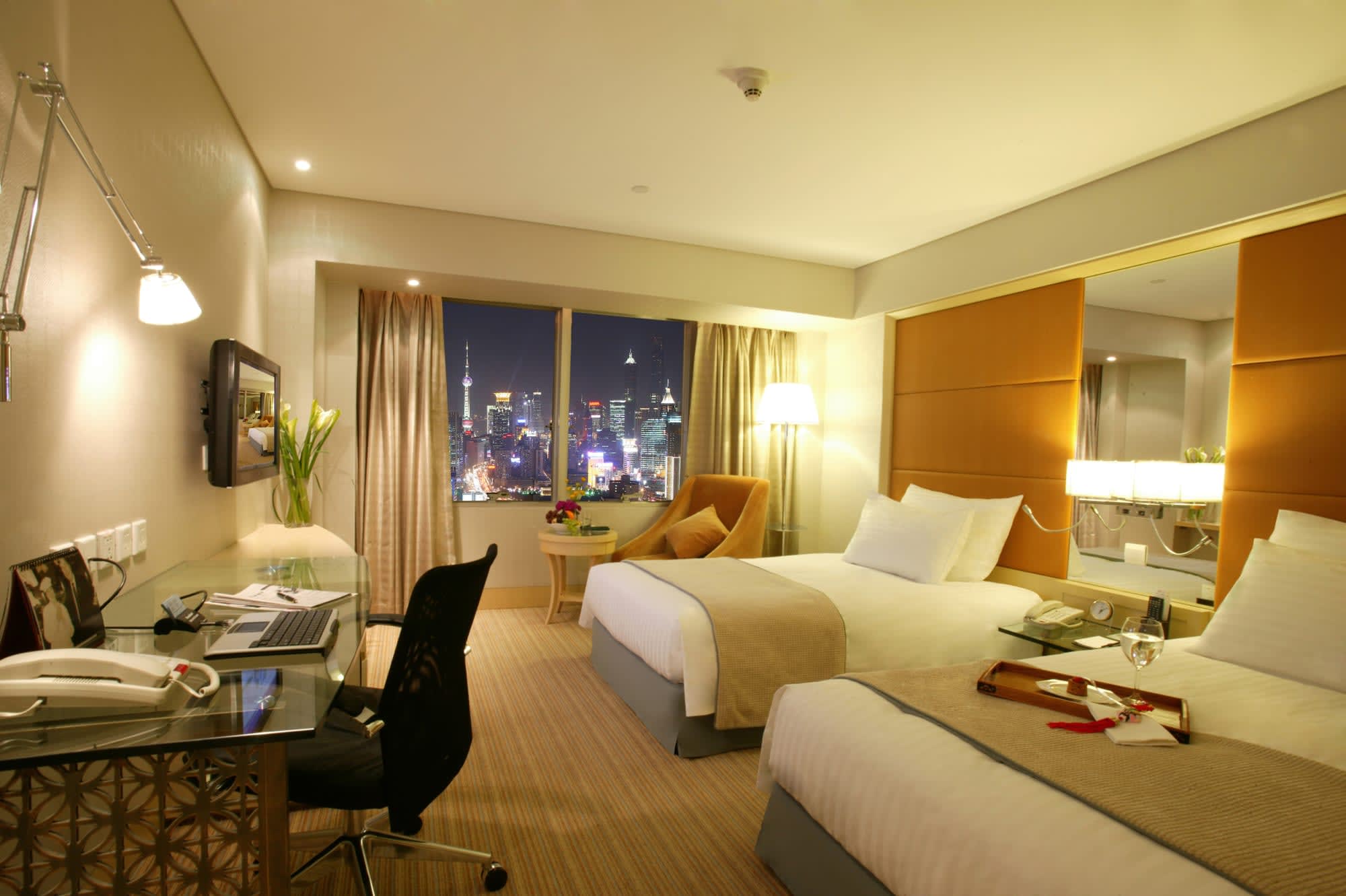 Jinjiang Tower Hotel in Shanghai:  China Shanghai Jinjiang - Wohnbeispiel