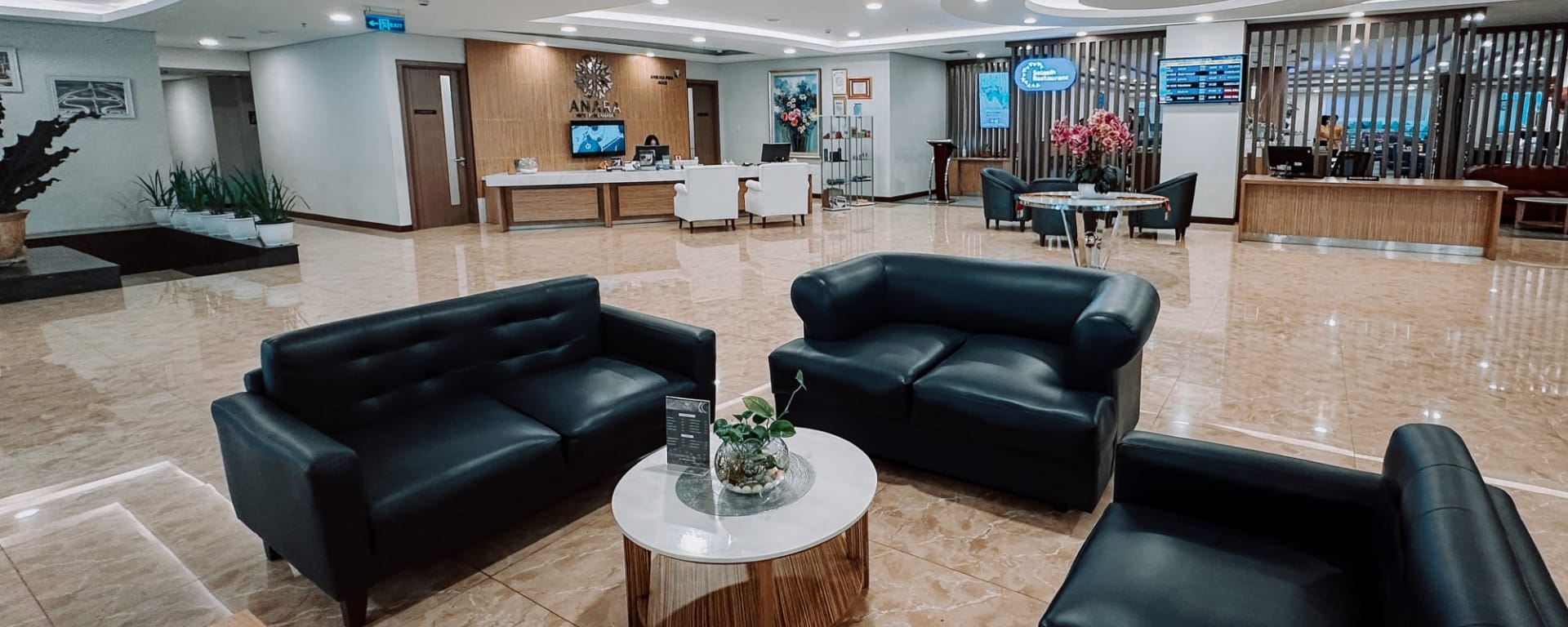 Anara Sky Kualanamu Medan Airport: Indonesien Sumatra Anara Sky - Lobby