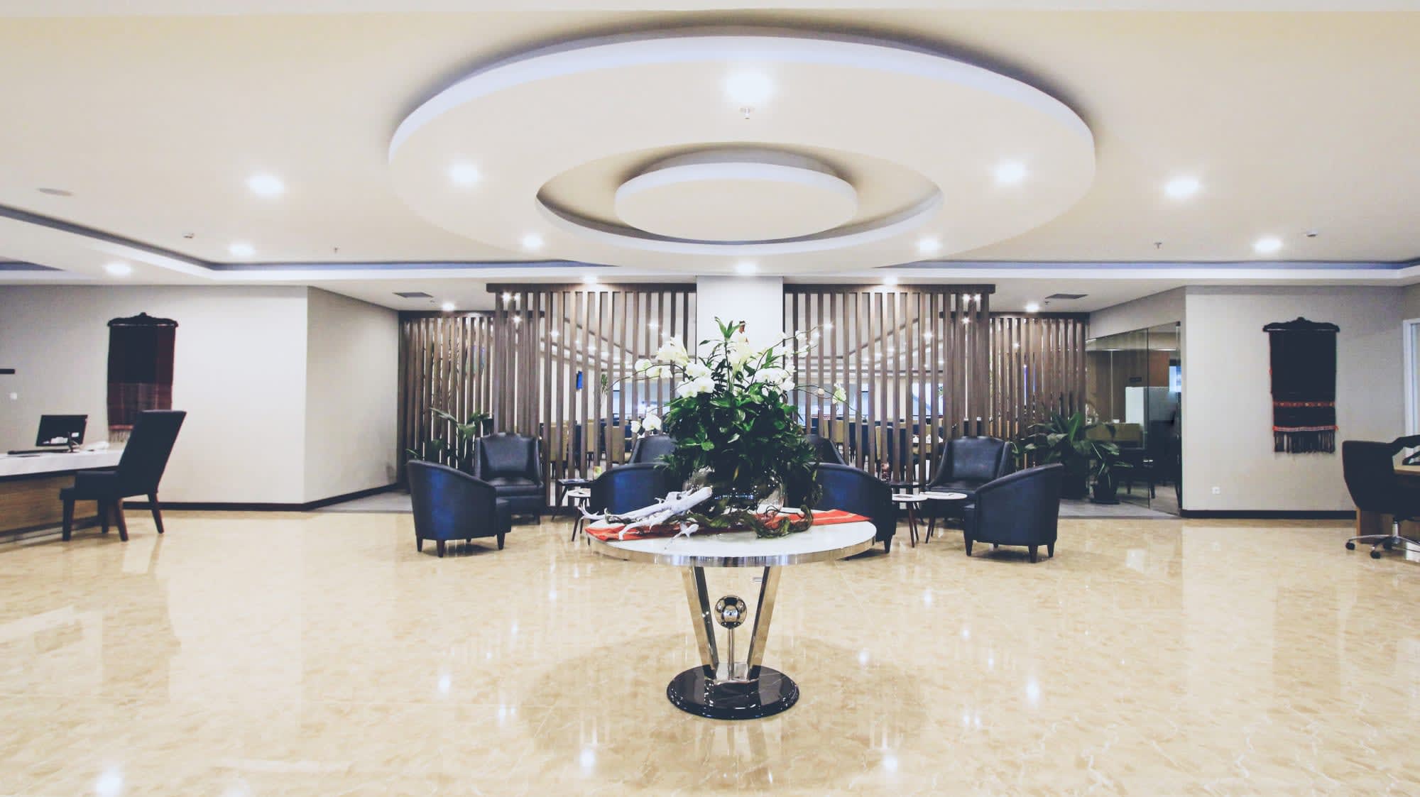 Anara Sky Kualanamu Medan Airport: Indonesien Sumatra Anara Sky - Lobby