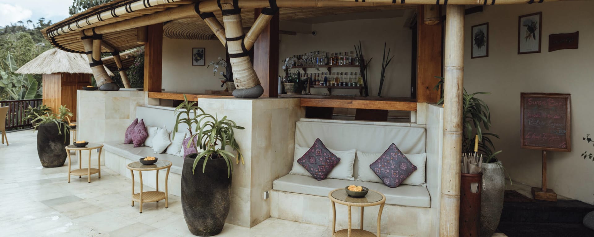 Munduk Moding Plantation Nature Resort in Nord-Bali:  Indonesien Bali Munduk Moding Plantation Sunset Bar