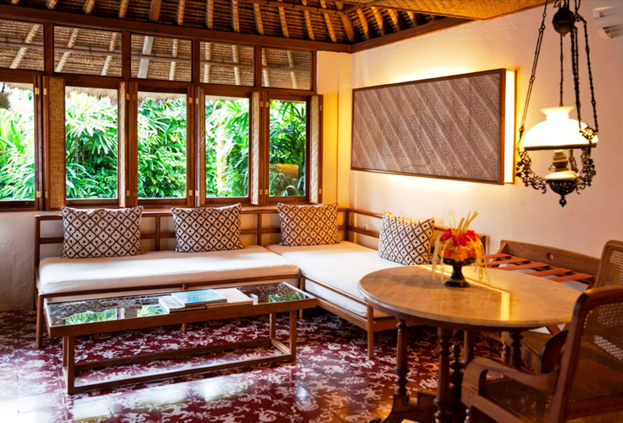 Tandjung Sari Hotel in Süd-Bali: Bali Tandjung Sari Village Bungalow