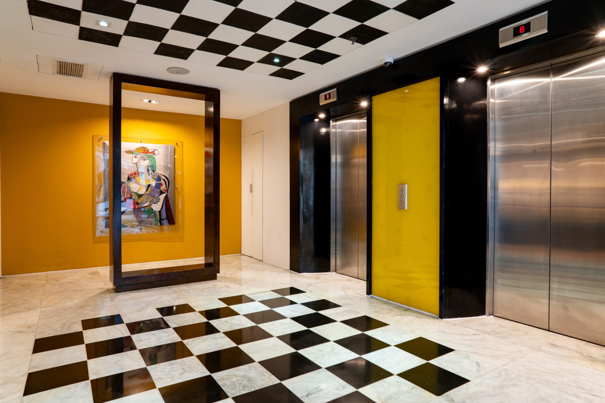 The Picasso Boutique Serviced Residences in Manila:  Lobby