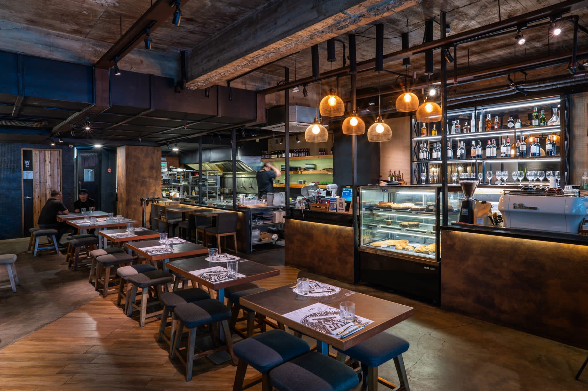 The Picasso Boutique Serviced Residences in Manila:  Restaurant