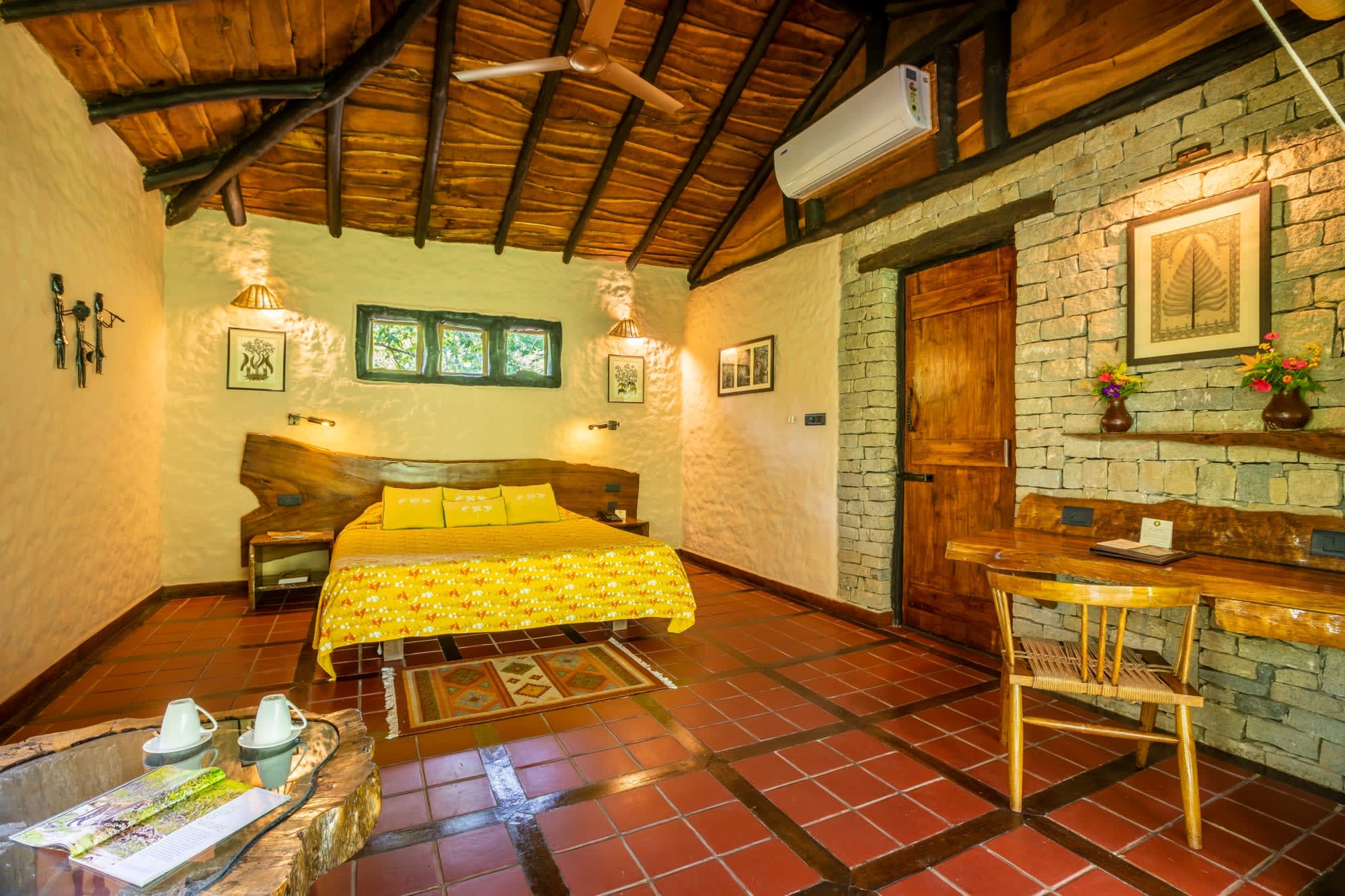 Kanha Earth Lodge in Madhya Pradesh | Khajuraho: Kanha Earth Lodge