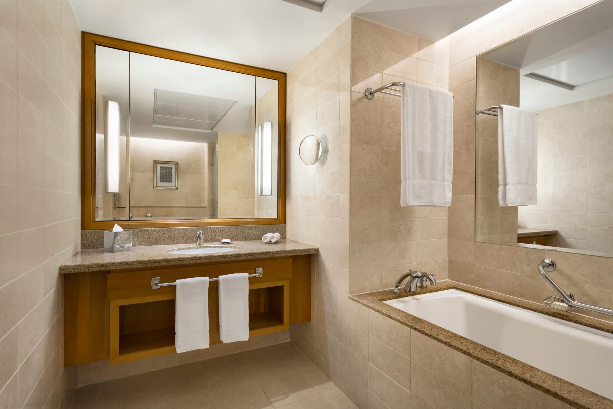 Doubletree by Hilton Muscat Al Waha: Doubletree by Hilton Muscat Al Waha Guest Rooms