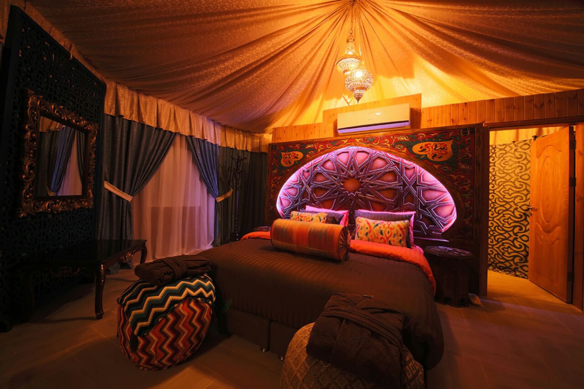 Memories Aicha Luxury Camp in Wadi Rum:  Aicha Camp Wadi Rum Junior Suite