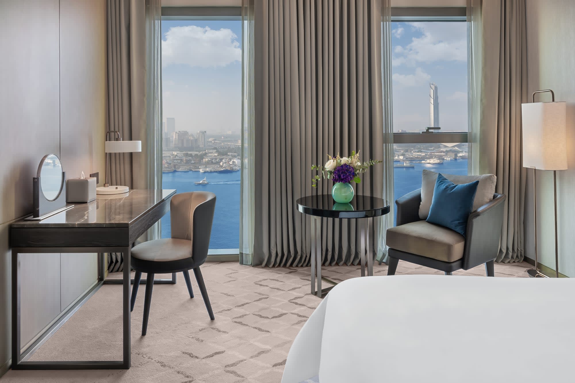 Address Creek Harbour in Dubai: Address Creek Harbour Deluxe Zimmer Creekview