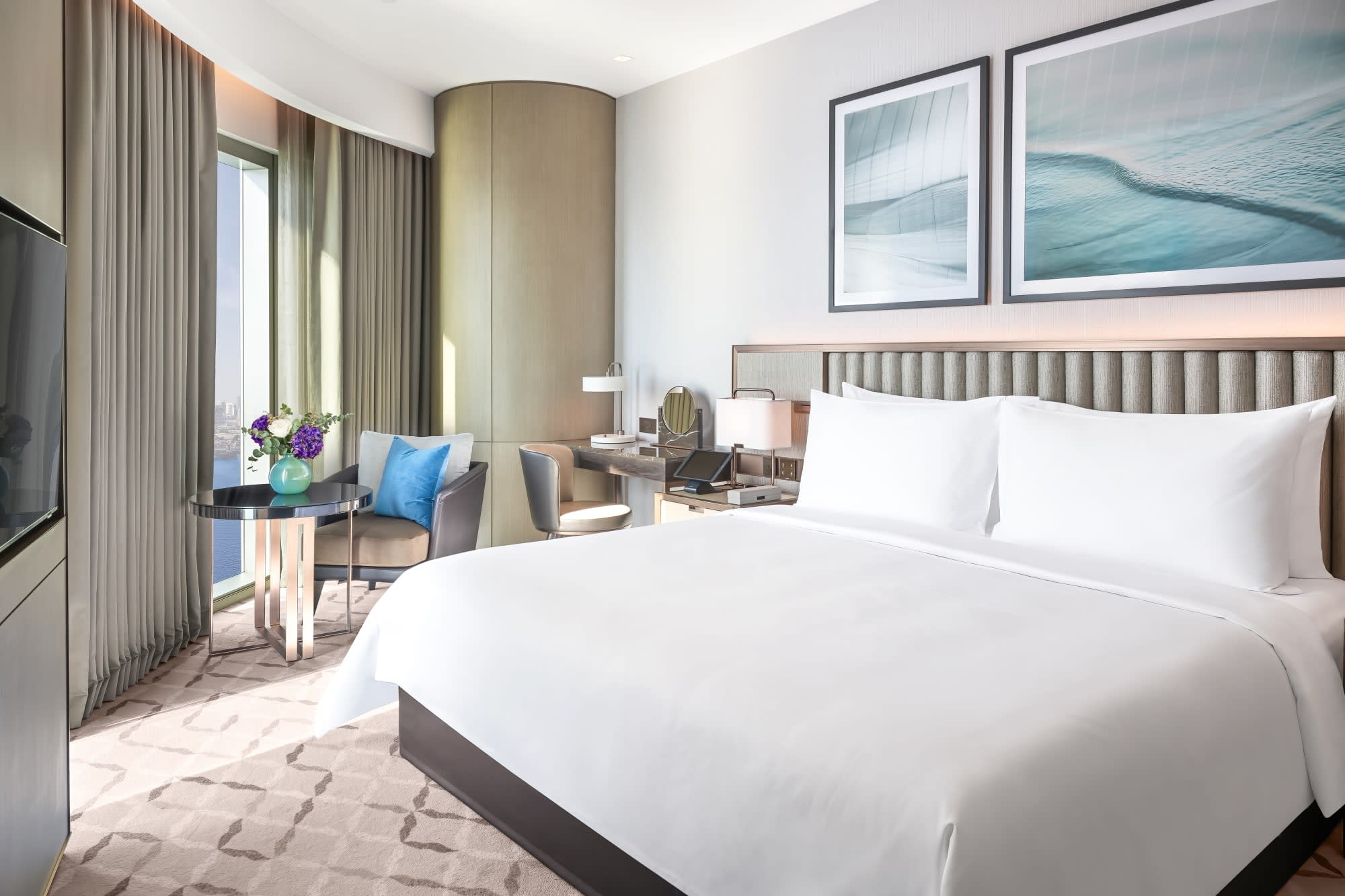 Address Creek Harbour in Dubai: Address Creek Harbour Deluxe Zimmer Creekview