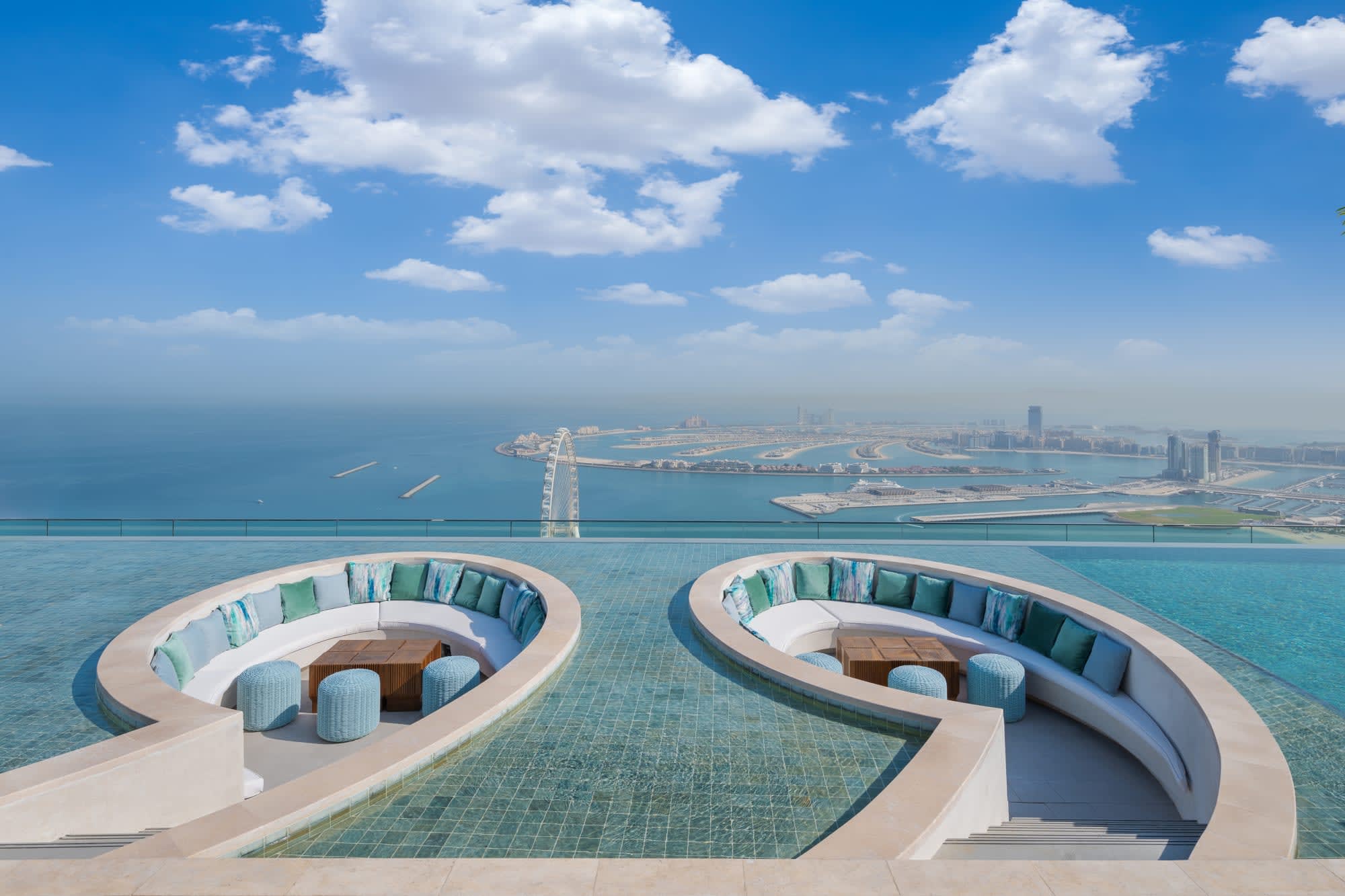 Address Beach Resort in Dubai: Address Beach Resort Pool