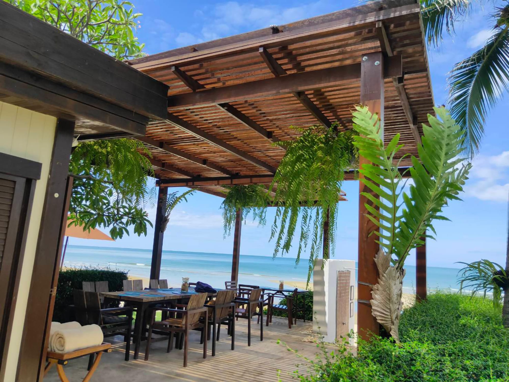 Aleenta Hua Hin Pranburi: Beach Cafe