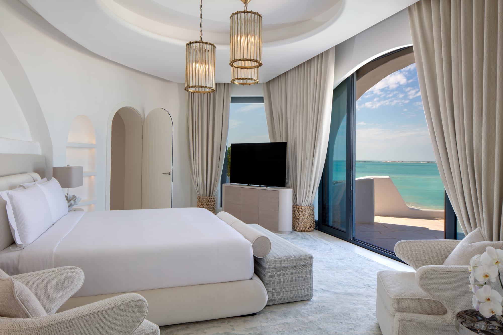 Anantara Retreat Santorini Abu Dhabi: Royal Suite Schlafzimmer
