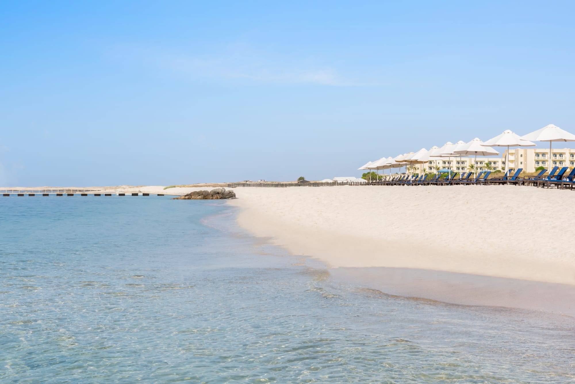 Wyndham Garden Salalah Mirbat: Sandy Beach