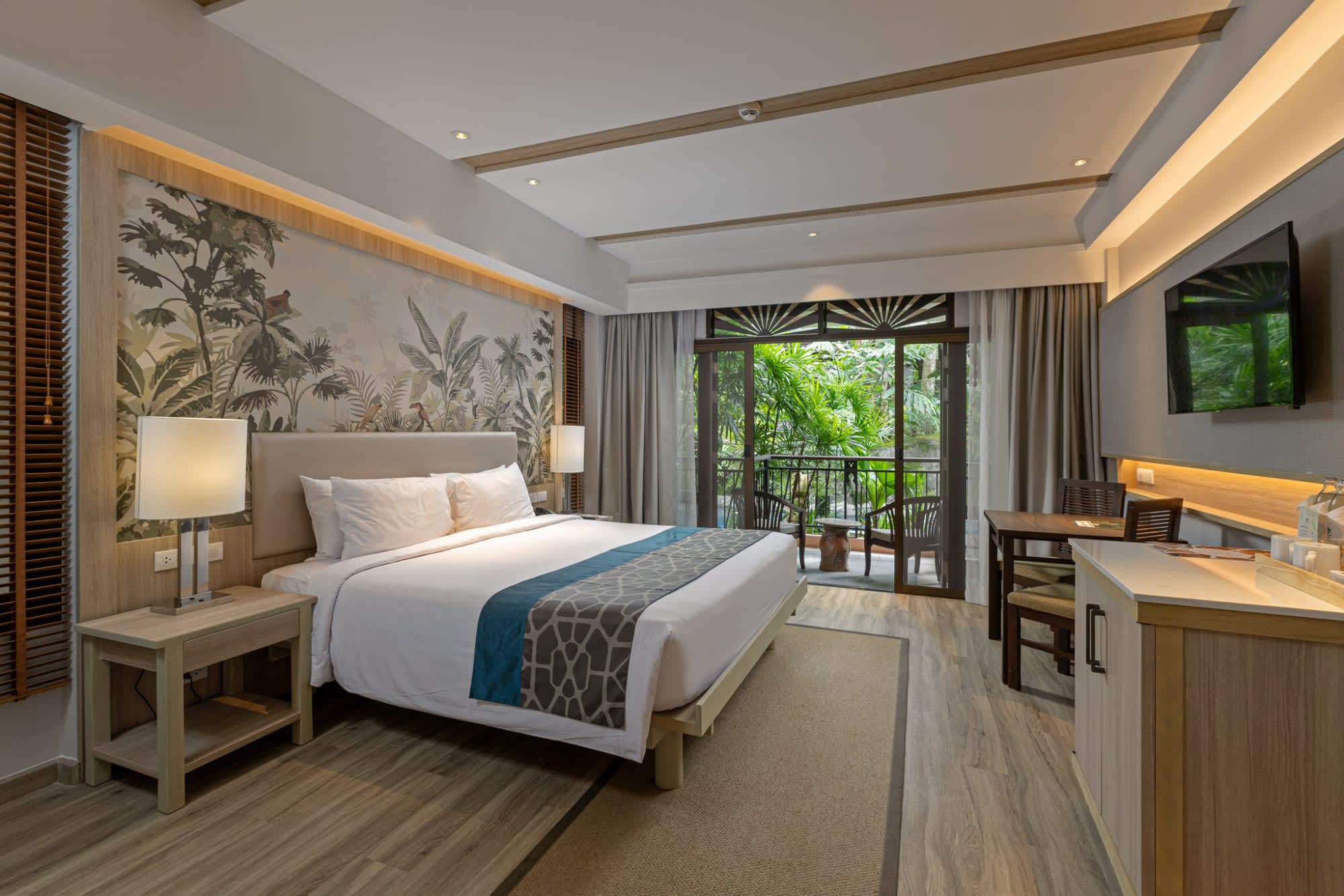 Khaolak Merlin Resort in Khao Lak:  Khao Lak Merlin Garden-Pool-Access