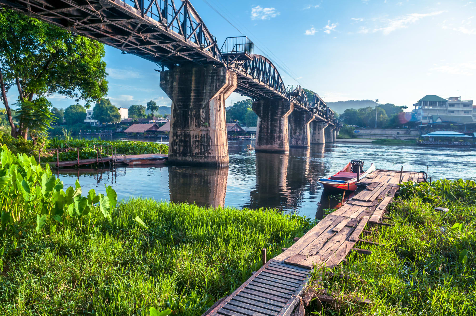 Soft Adventure River Kwai Gruppe ab Bangkok: Thailand Kanchanaburi River Kwai Bruecke
