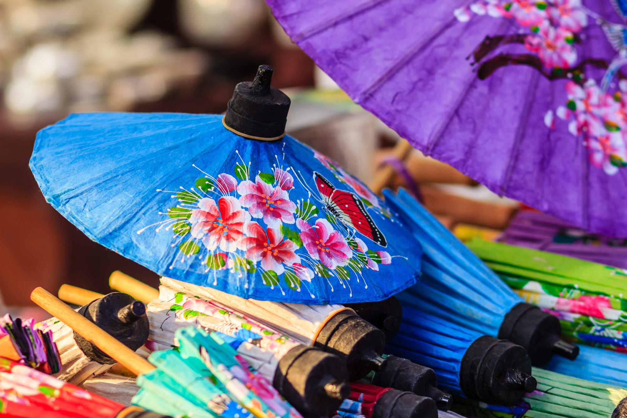 Große Thailand Mietwagenreise ab Bangkok: Thailand Chiang Mai Schirme