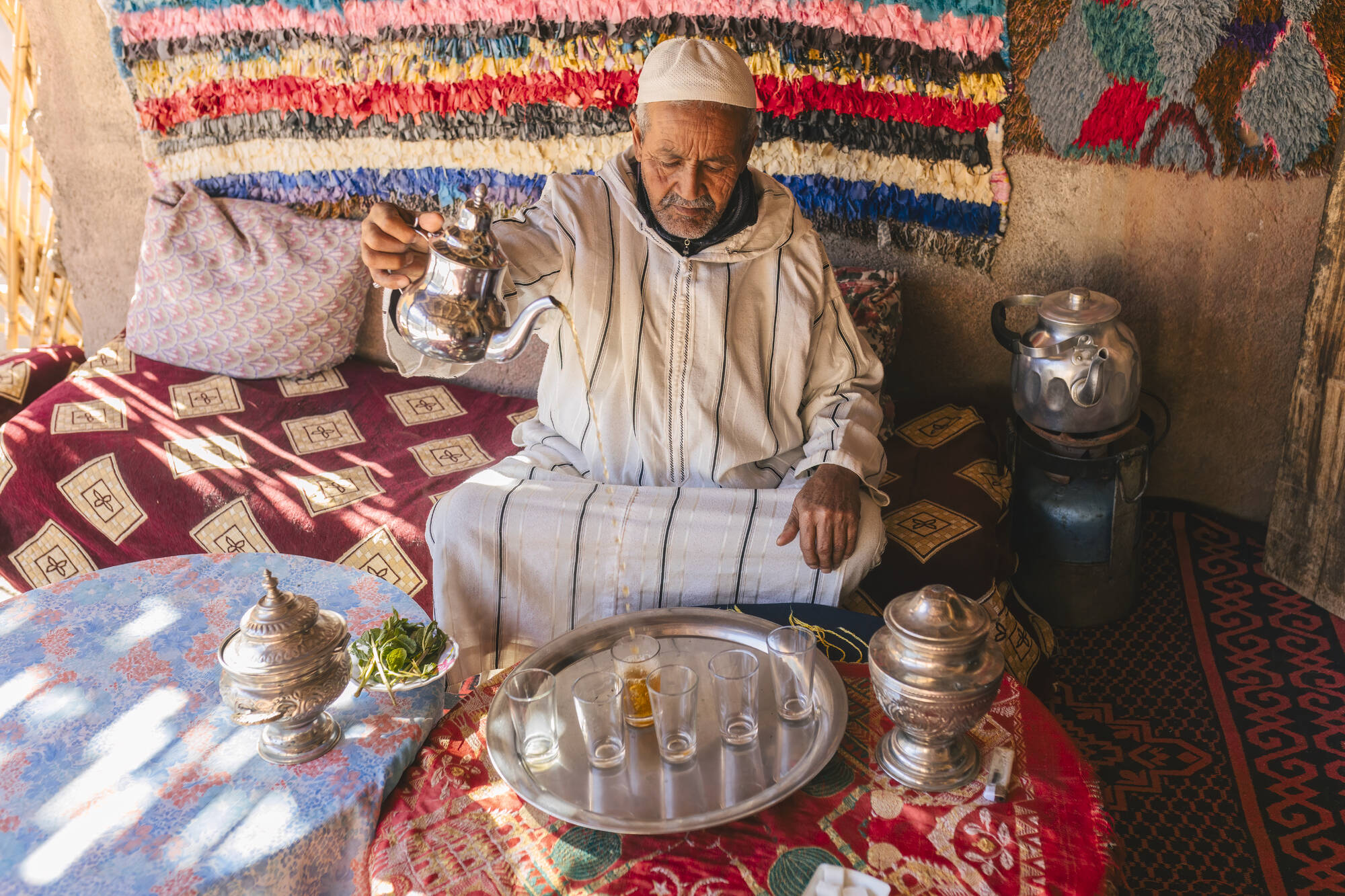 Hoher Atlas & tiefe Schluchten ab Marrakesch: Marokko Frischer Minztee