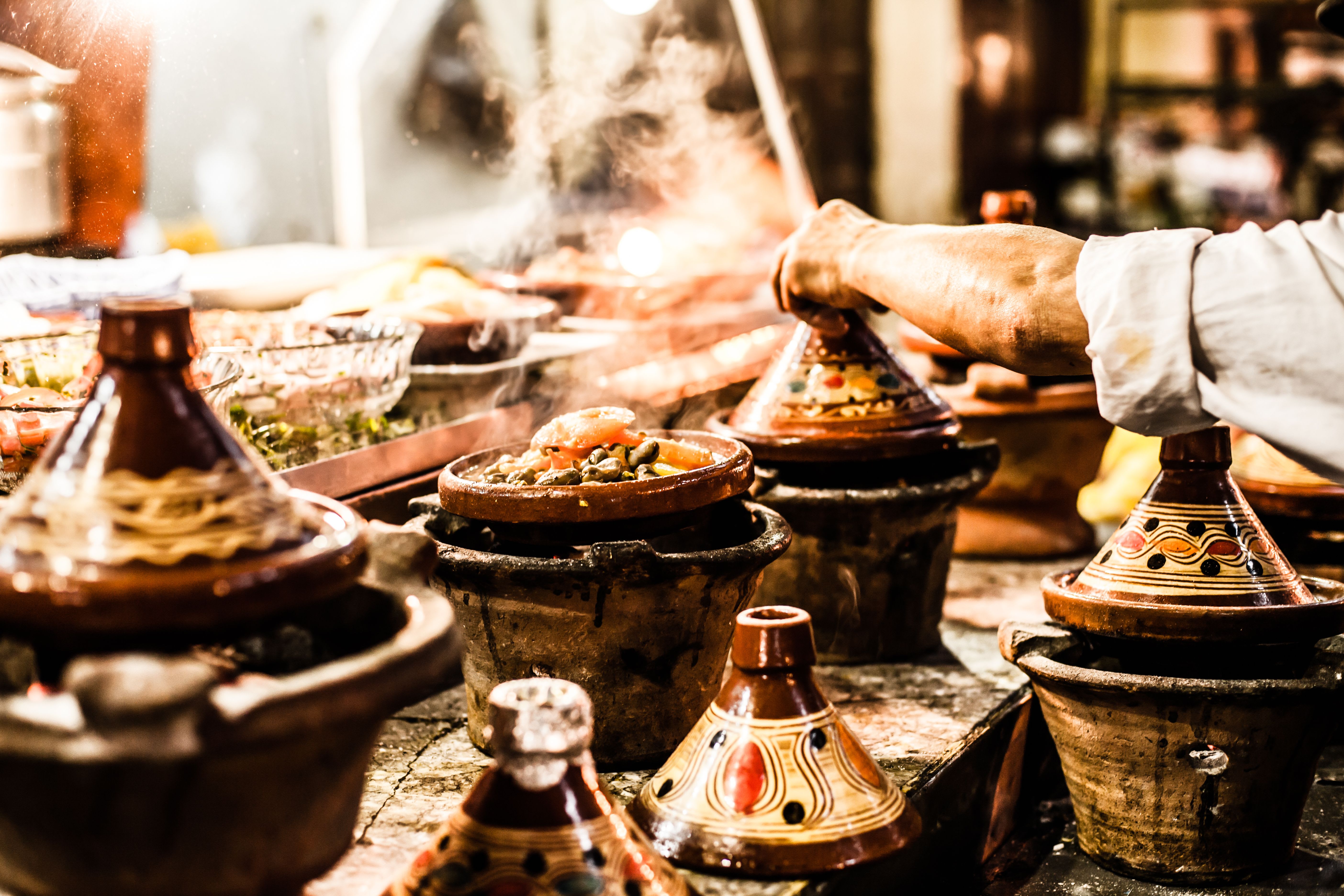 Klassisches Marokko: Die Königsstädte ab Marrakesch: Marokko Traditionelle Tajine