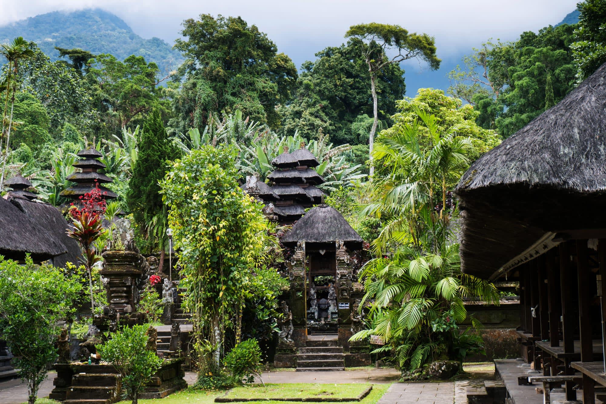 Balis unbekannter Westen und Ijen Vulkan ab Süd-Bali: Indonesien Bali Batukaru Tempel