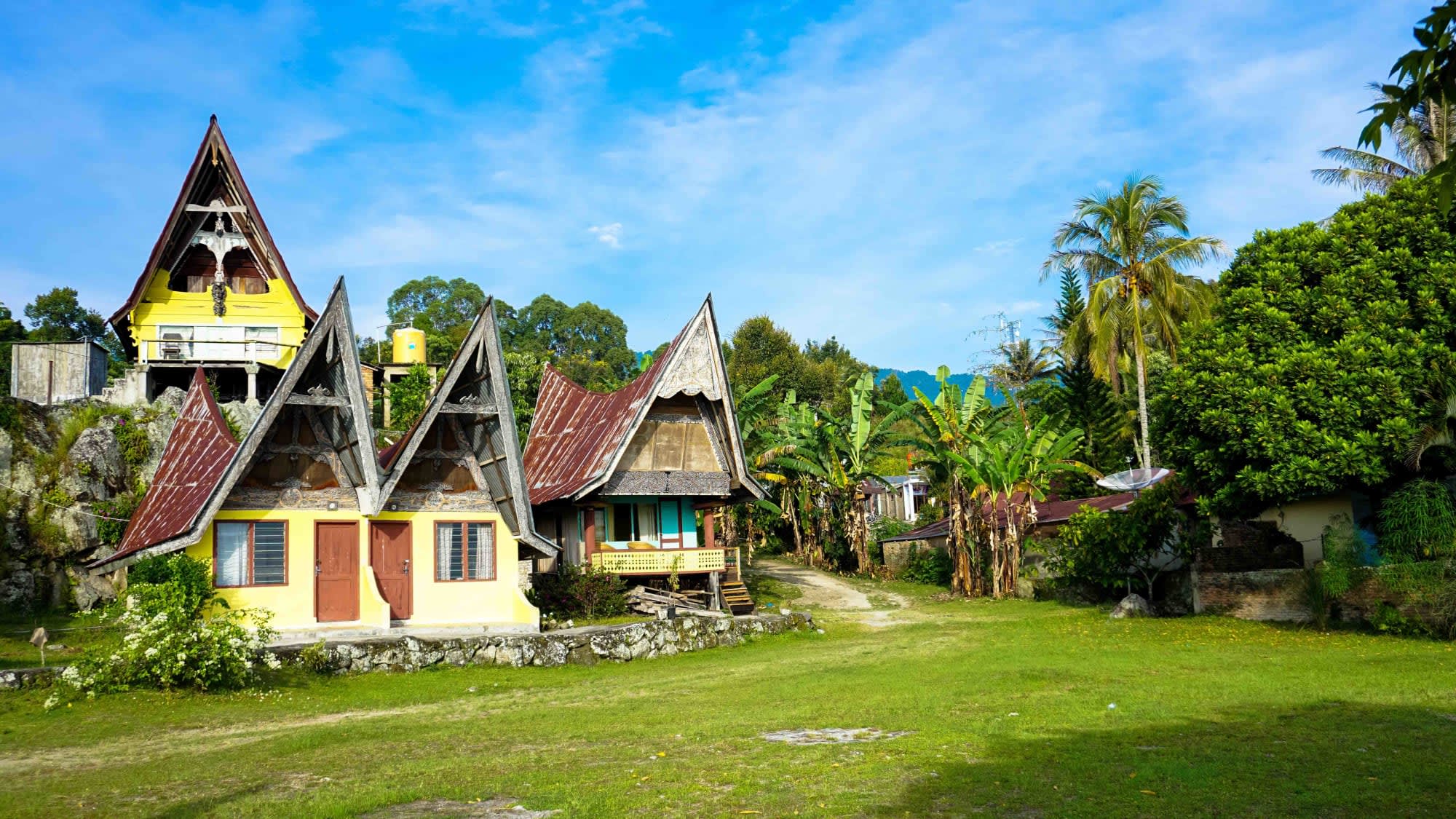 Überlandreise Sumatra ab Medan: Indonesien Sumatra Toba See Karo Dorf