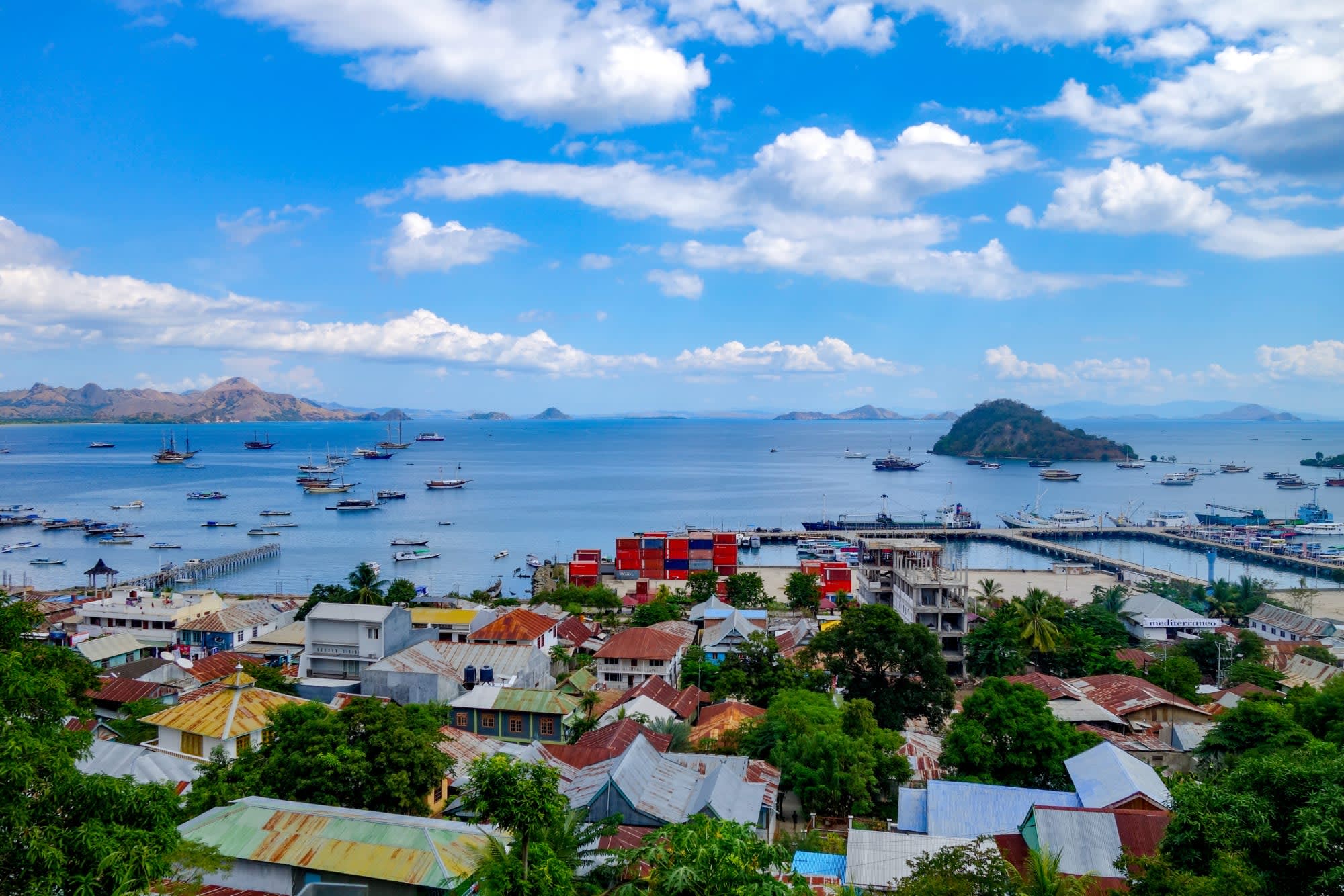 Naturparadies Flores ab Ende: Indonesien Flore Labuan Bajo Hafen