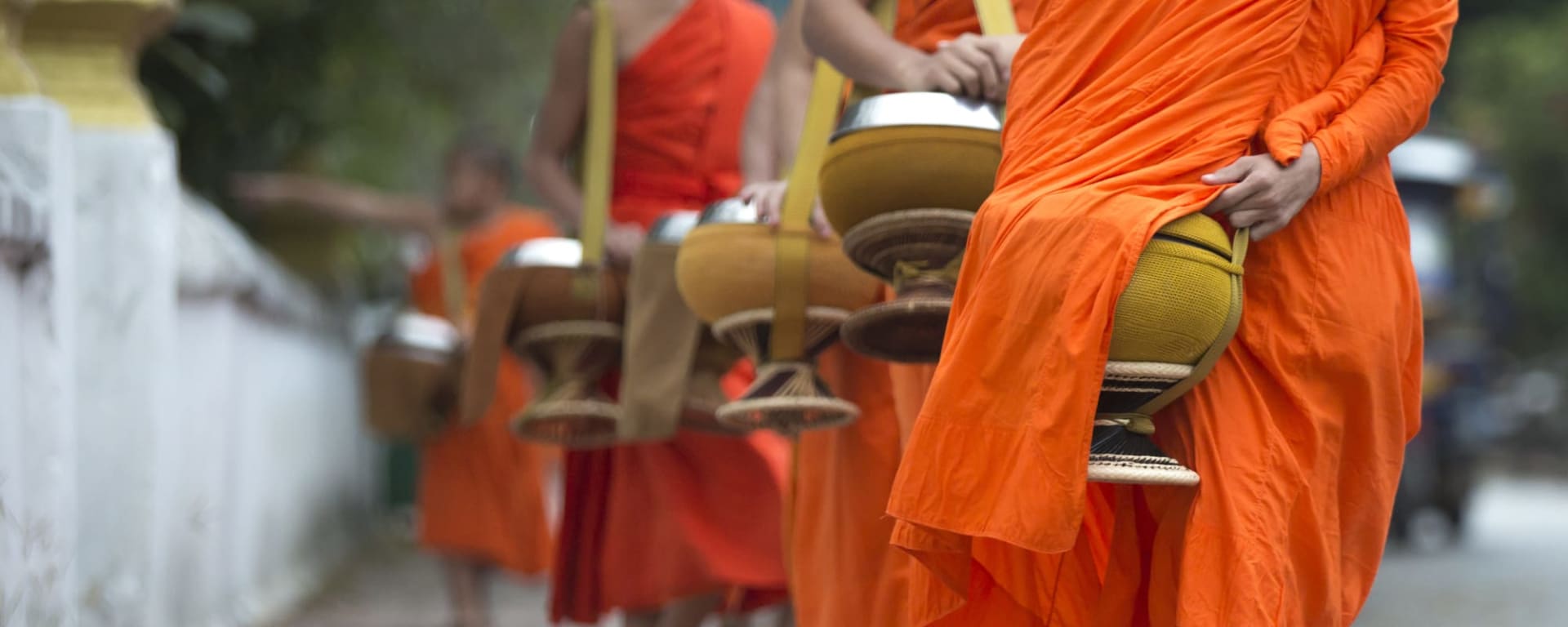 Höhepunkte Laos ab Luang Prabang: Laos Luang Prabang Almosengang Tak Bak